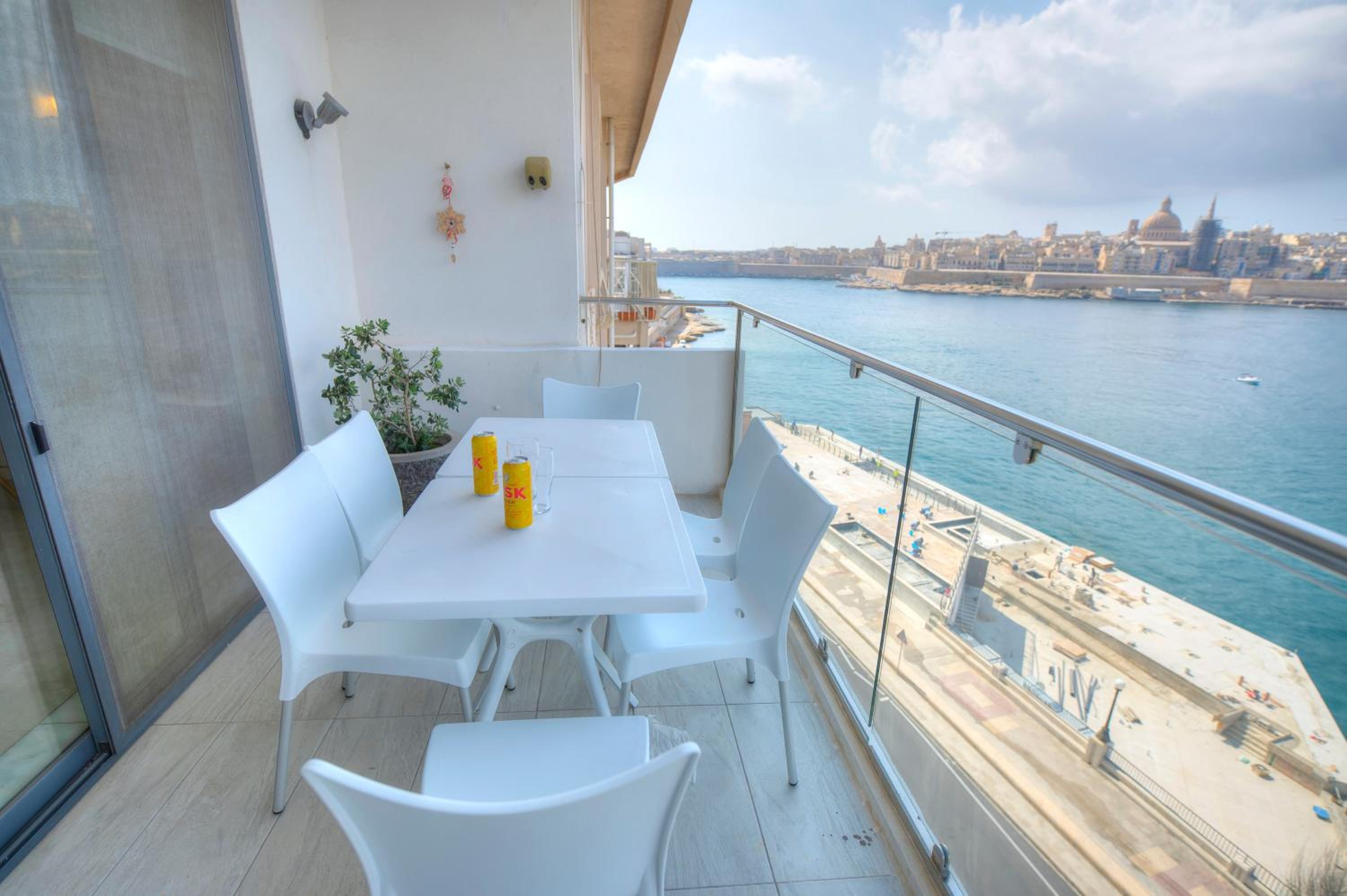 Spacious 3bedrooms with spectacular views GOSLM-6 view 4