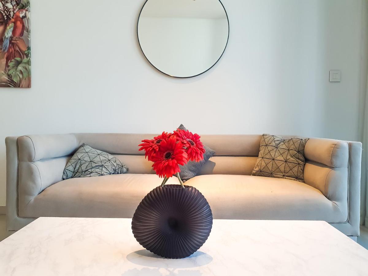 Luxury Studios with Burj Khalifa & Canal View in Downtown - Marquise Square Tower