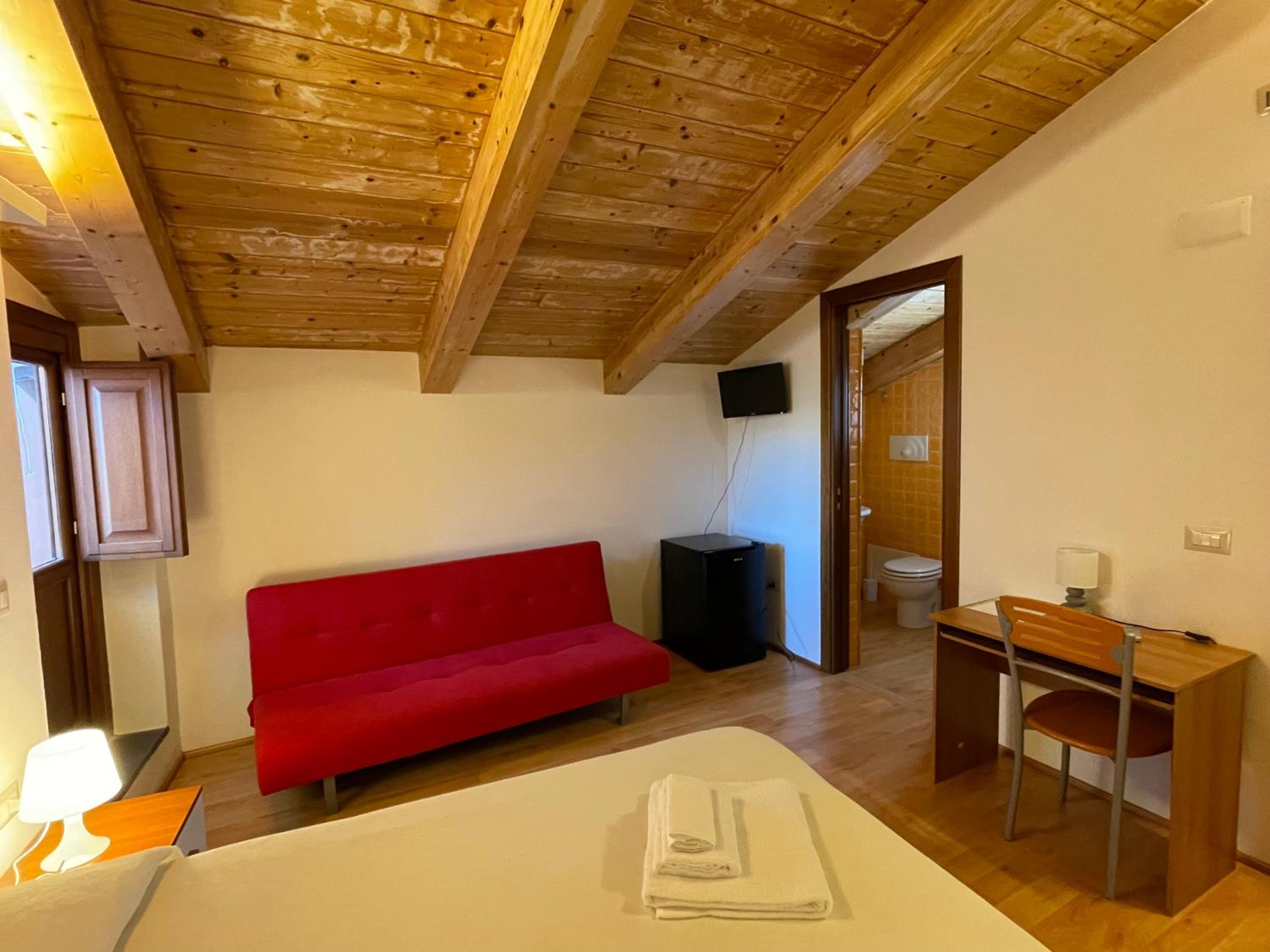 Domo Is Solus - Affittacamere - Living Sant'Antioco