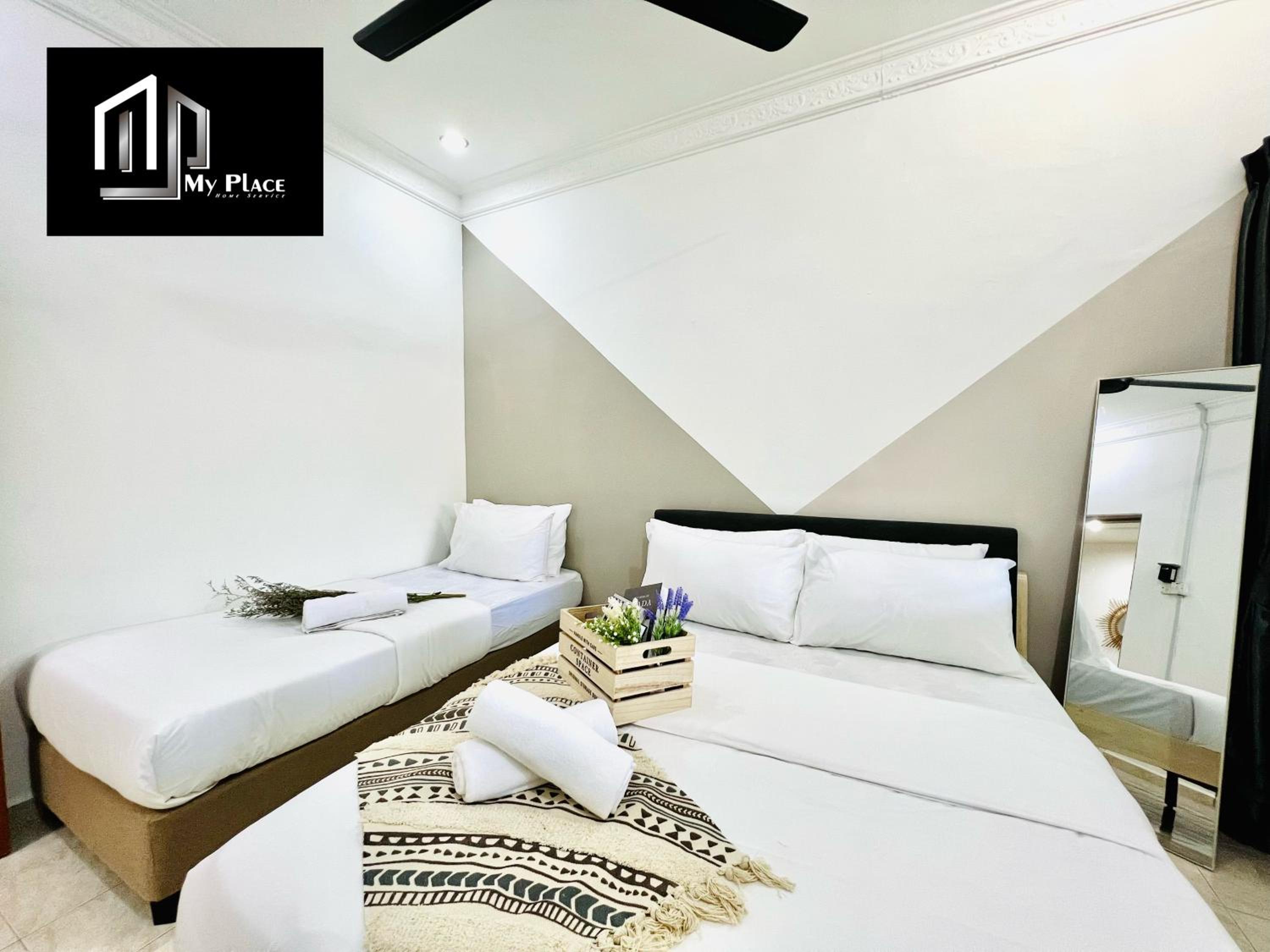 3 bedroom landed beside Jonker Taman Kota Laksamana 164B by Myplace photo 3