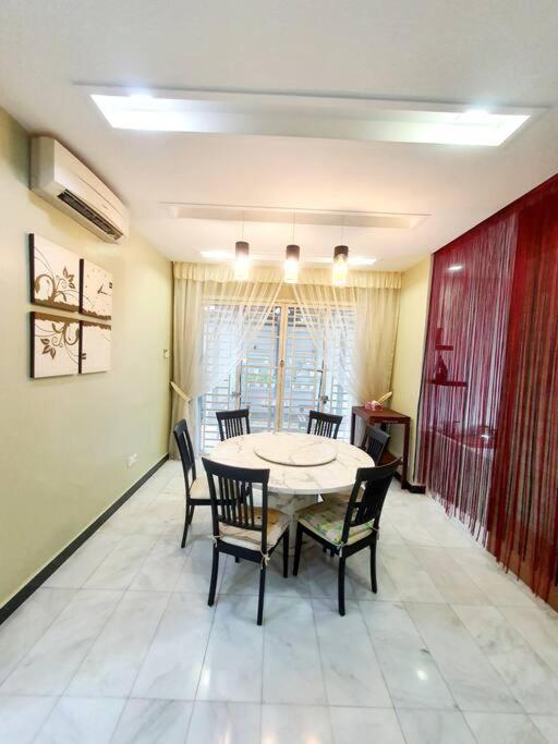 GARDEN COZY2STOREY HOME 4ROOM 10PAX@NEAR ALMAJUSCO photo 3