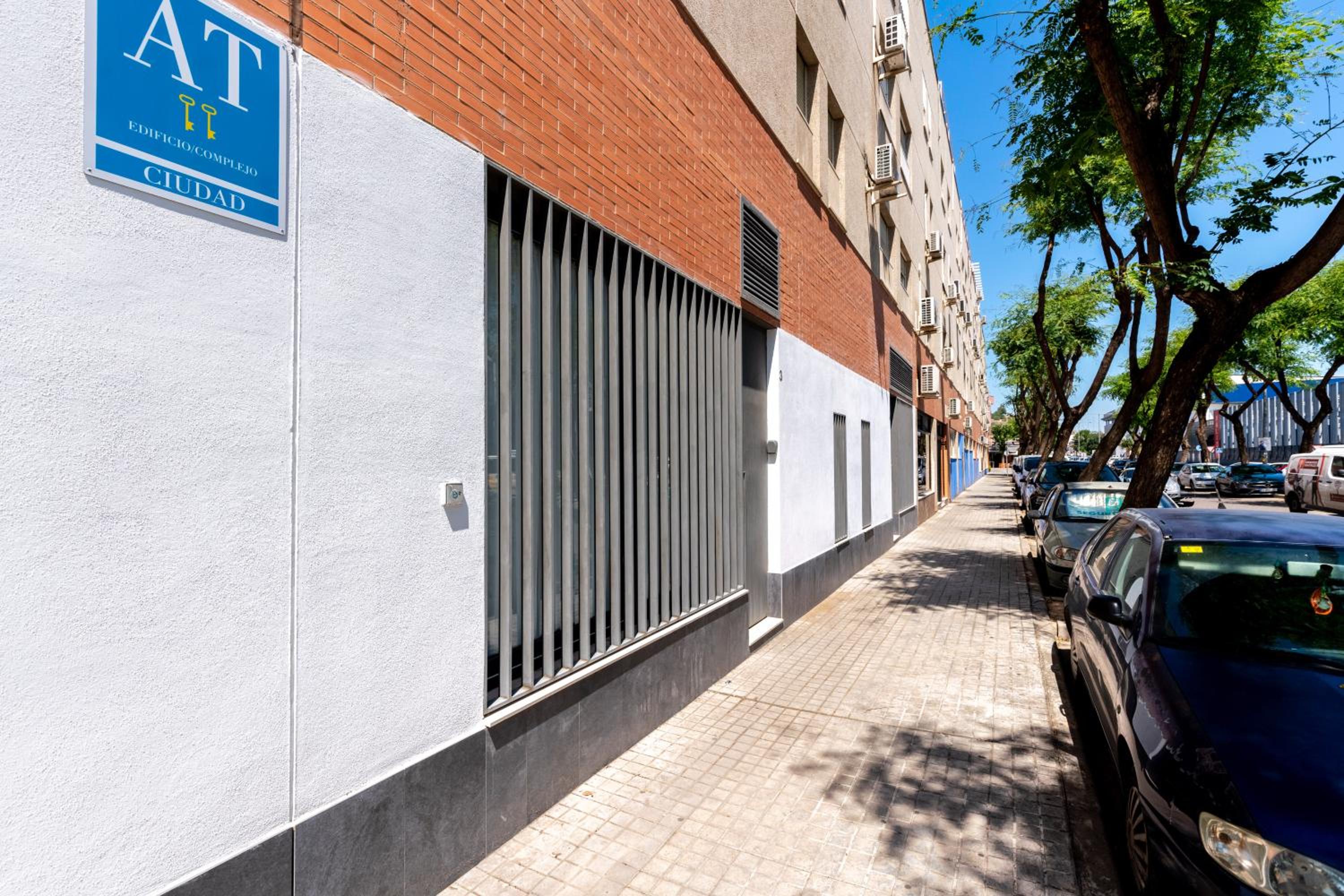 Holi-Rent AT Erillas