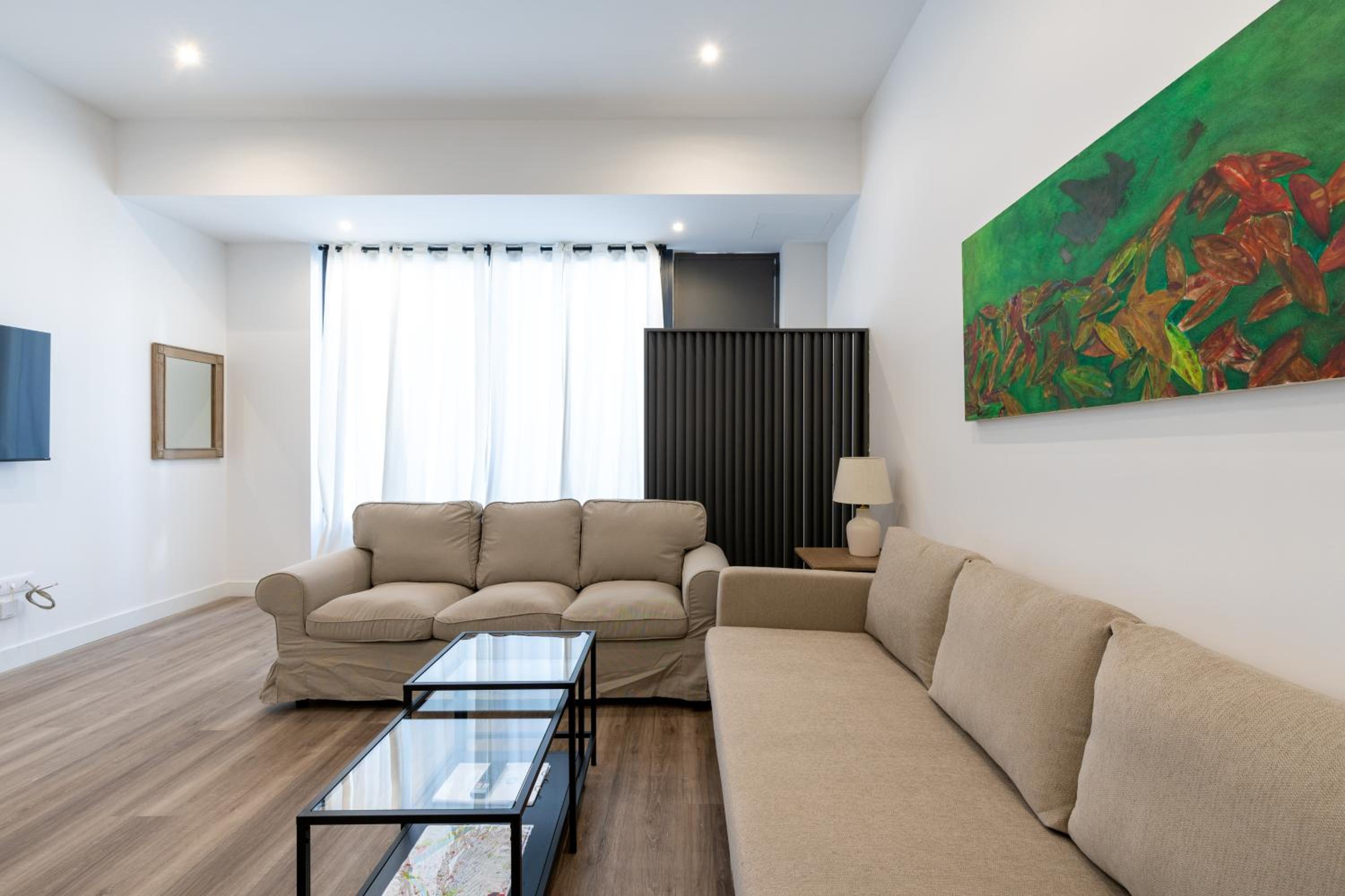 Holi-Rent AT Erillas