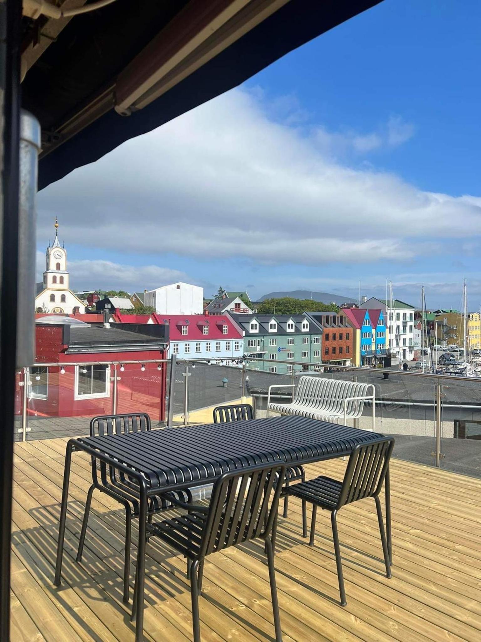 Harbour View / 2BR / City Centre view 5