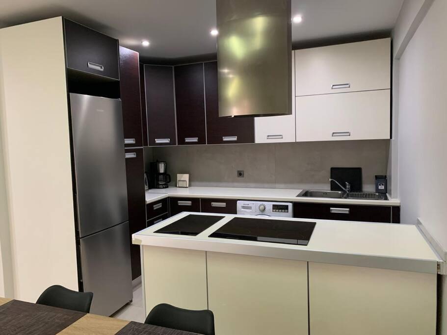 Varkiza Lux Apartment