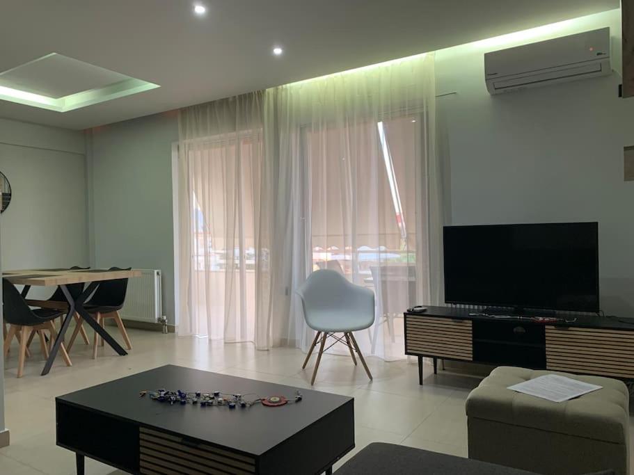 Varkiza Lux Apartment