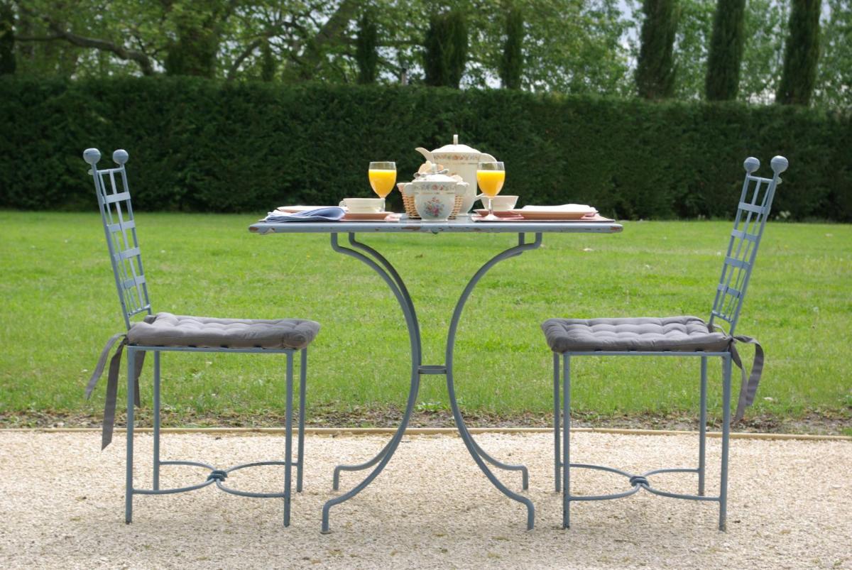 outdoor BBQ area
