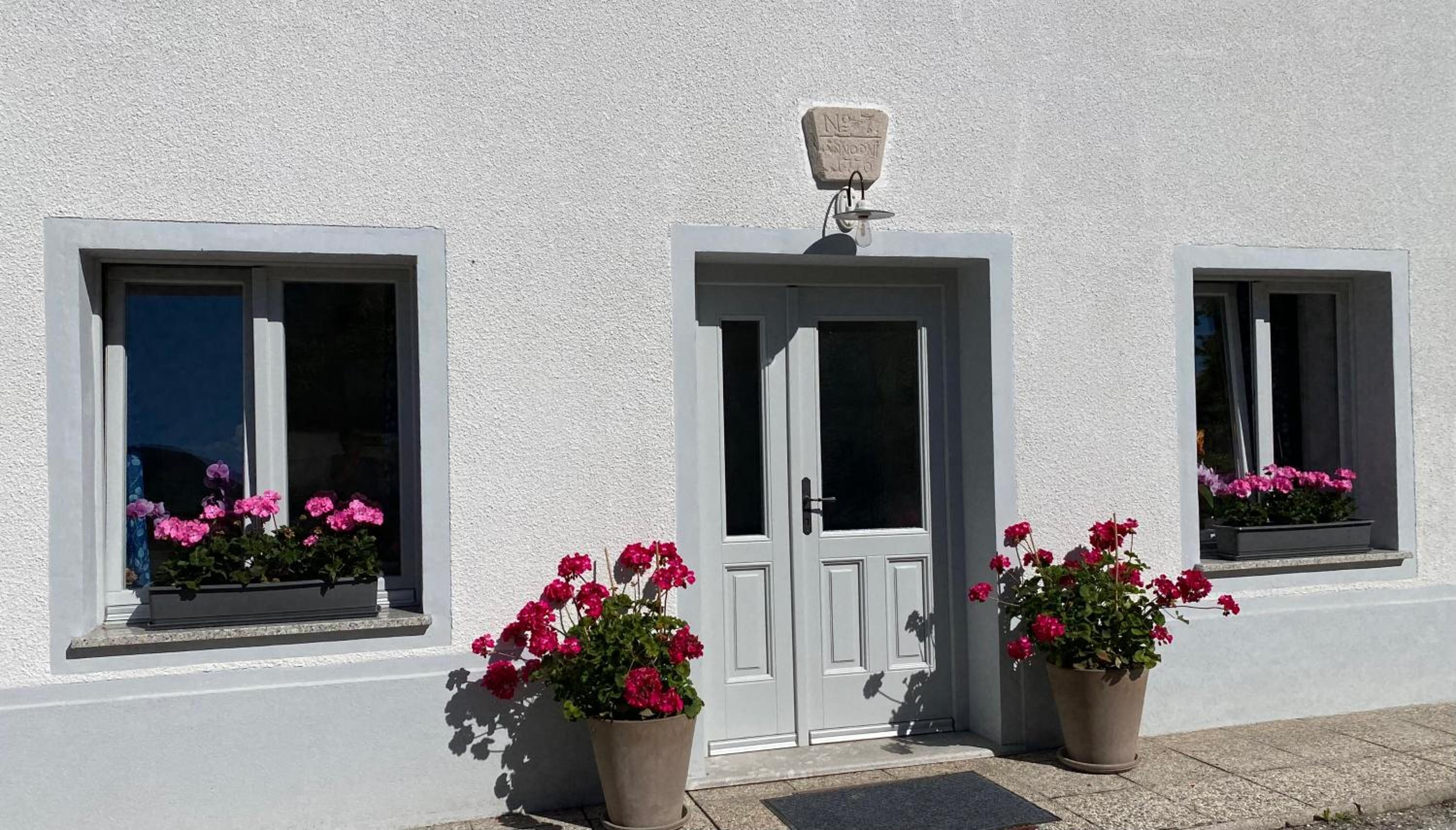 Hotel House Natura with garden - Image 1