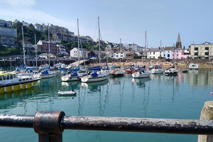 ILFRACOMBE SEA ROCK 4 1 Bedroom view 2