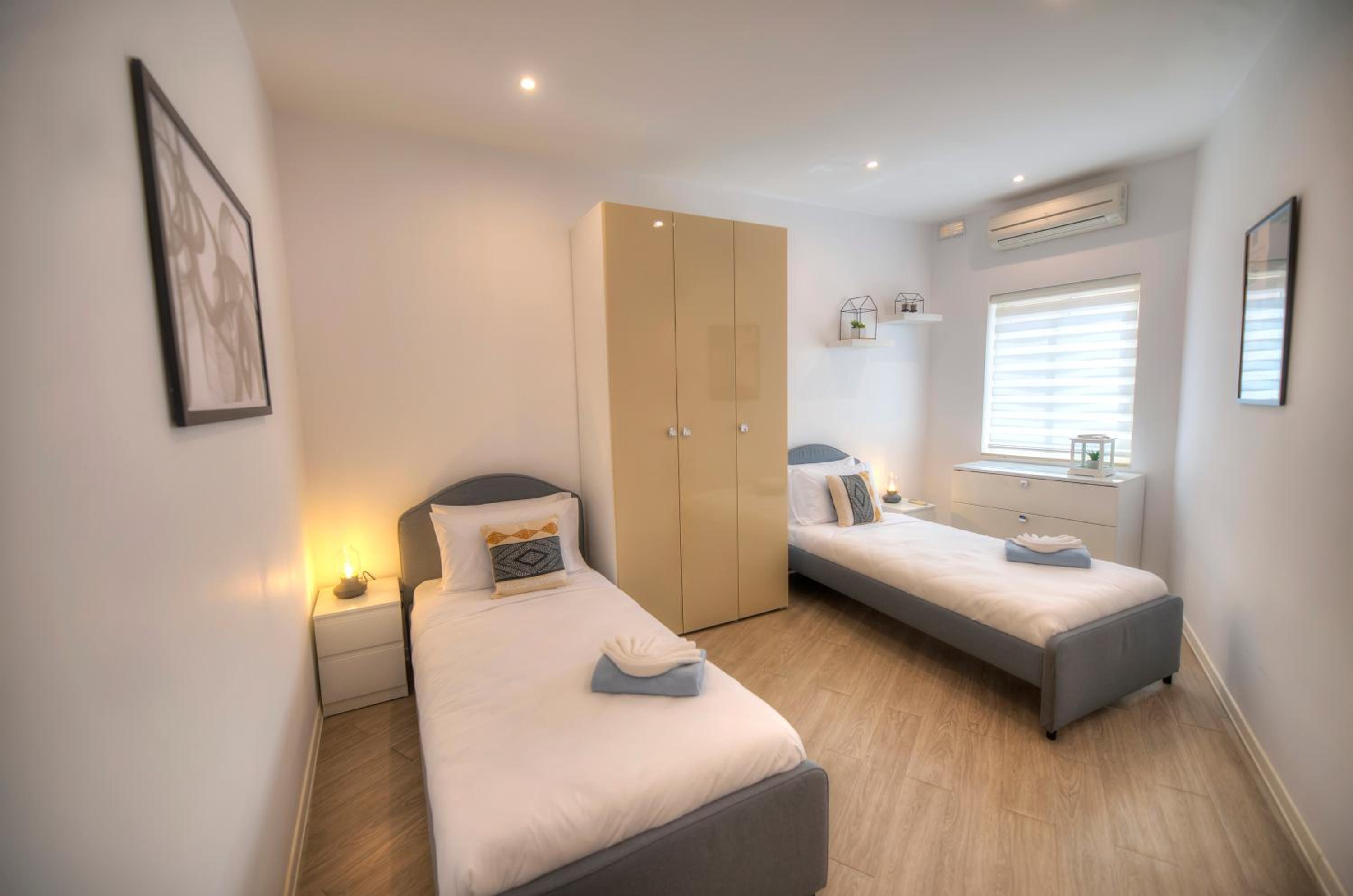 Spacious 4 bedrooms with sea view balcony GOSLM-3 view 4