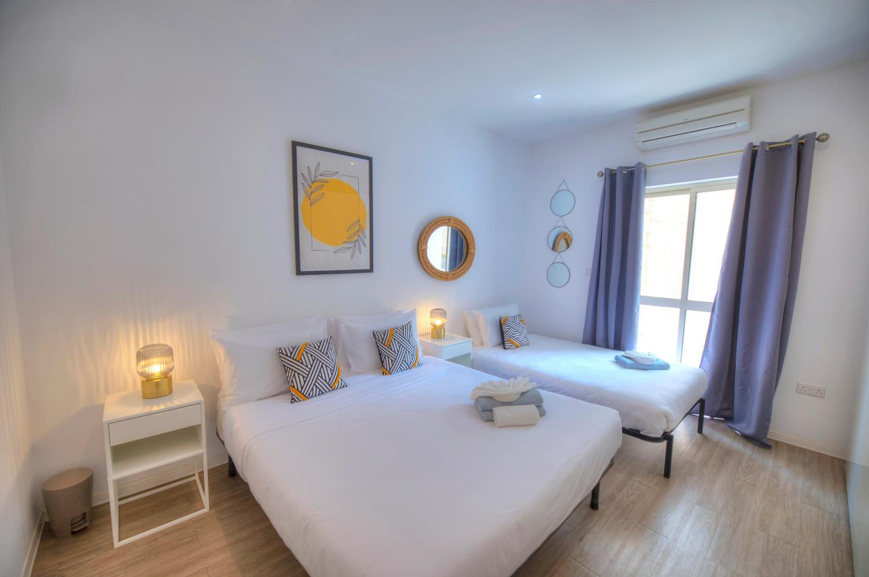 Spacious 4 bedrooms with sea view balcony GOSLM-3 view 3