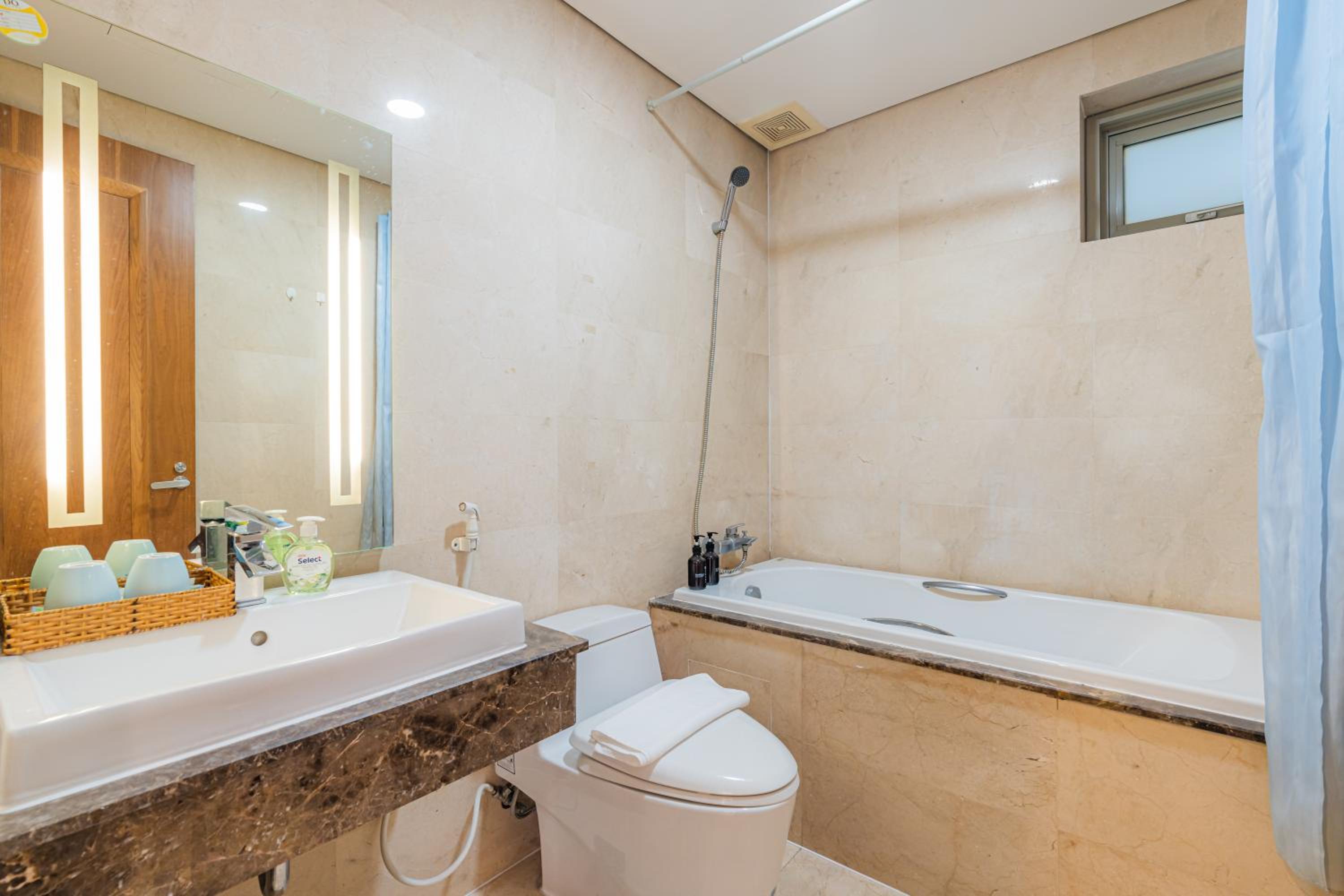 Sai Gon Pavillon Bà Huyện Thanh Quan Quận 3