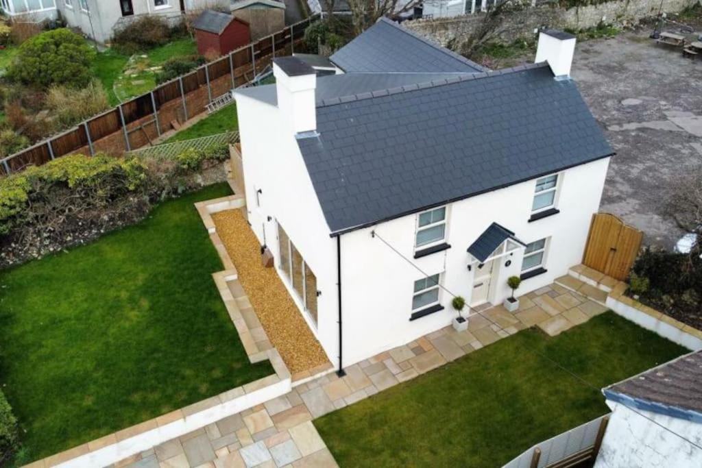 Luxury 3 Bedroom Cottage Retreat Near Bridgend Beaches M4 with Garden Workspace Sleeps 6 view 5