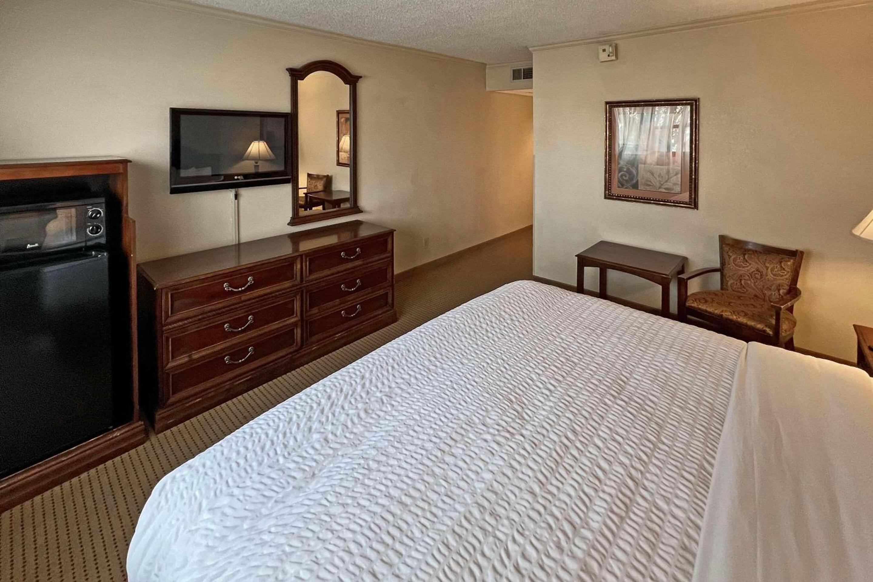 Garden City Vacations - Clarion Inn - Property Image 38