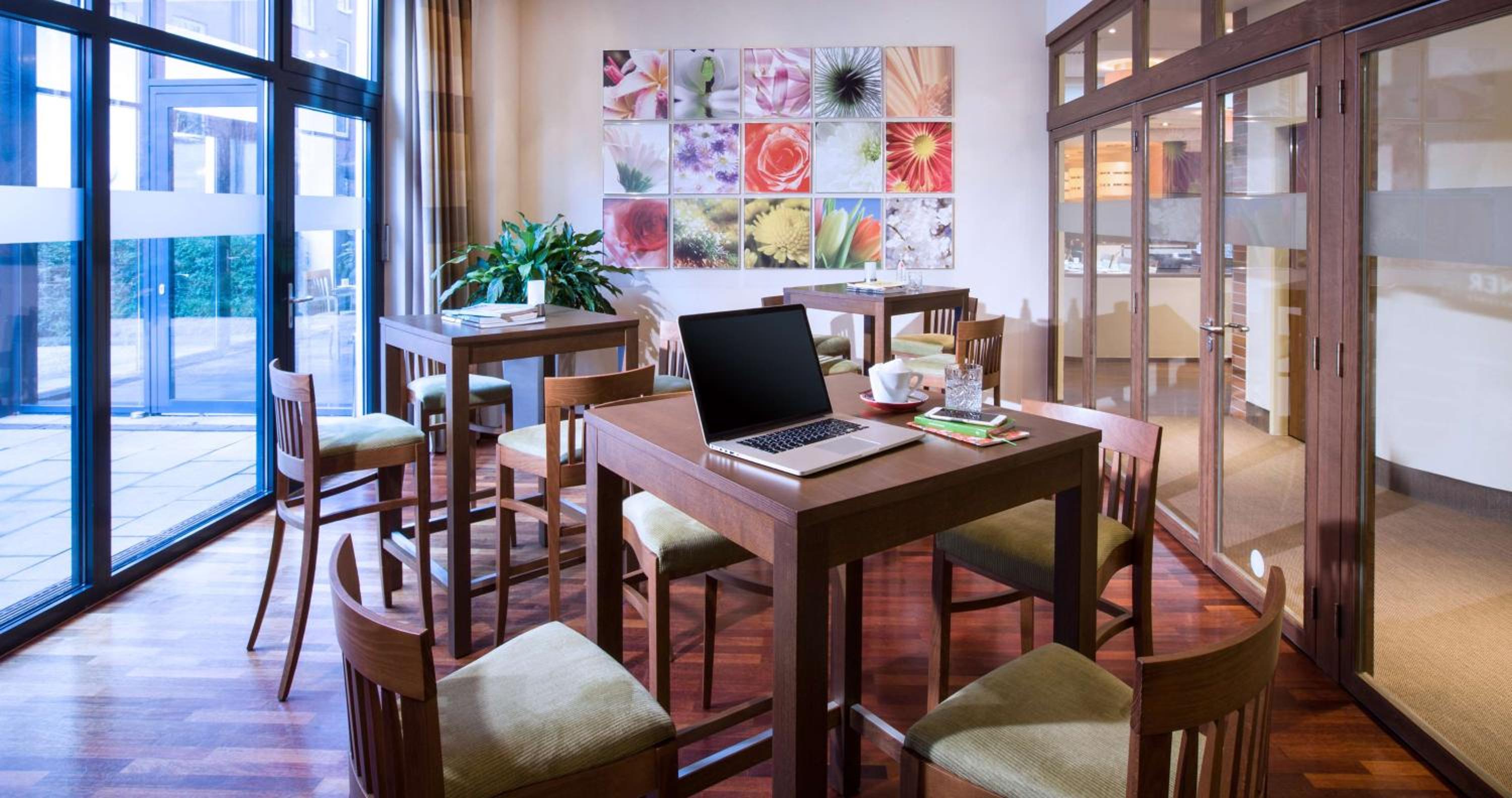 Hamburg Vacations - Lindner Hotel Hamburg am Michel, part of JdV by Hyatt - Property Image 78
