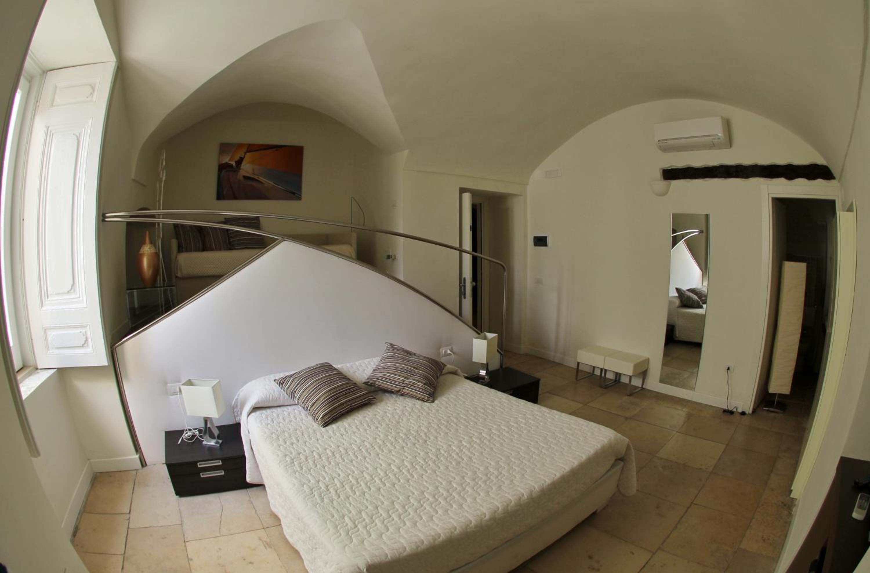 Edificio 15 House Elite
