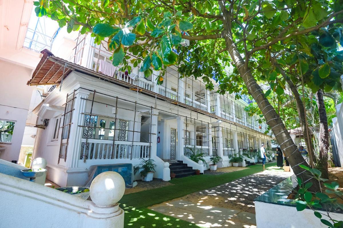 FabHotel Yahweh Beach Inn With Bar, Calangute