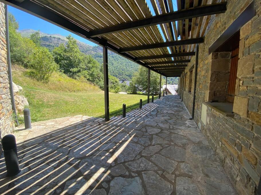 Elegante apartamento en Escarrilla con vistas al valle