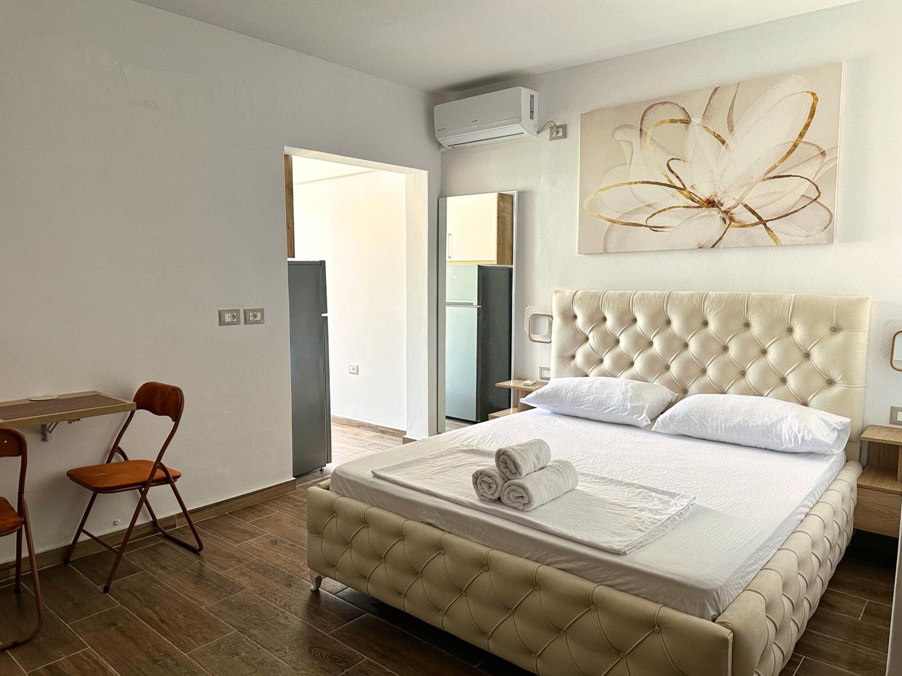K&T Boulevard Studio Saranda