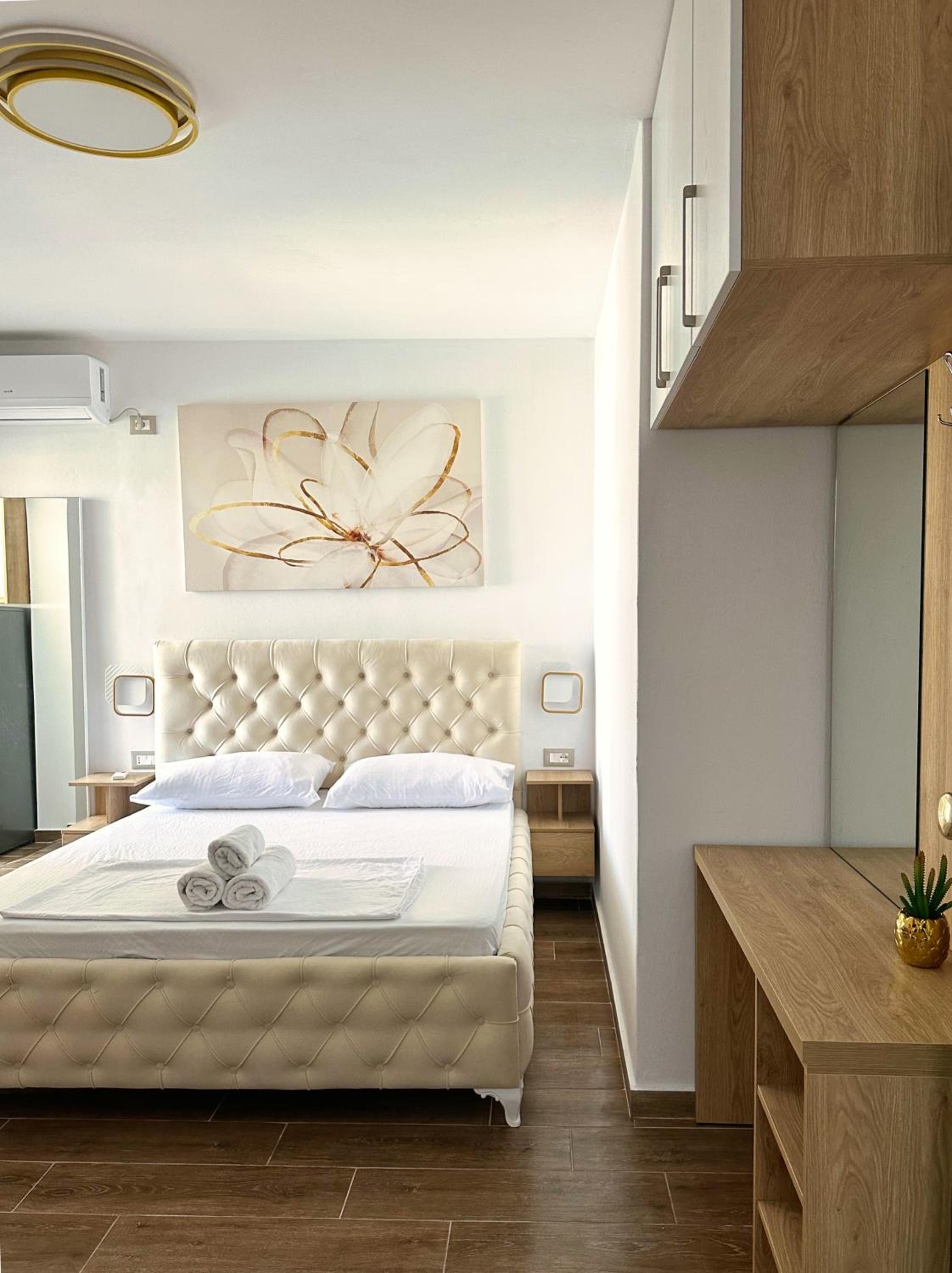 K&T Boulevard Studio Saranda
