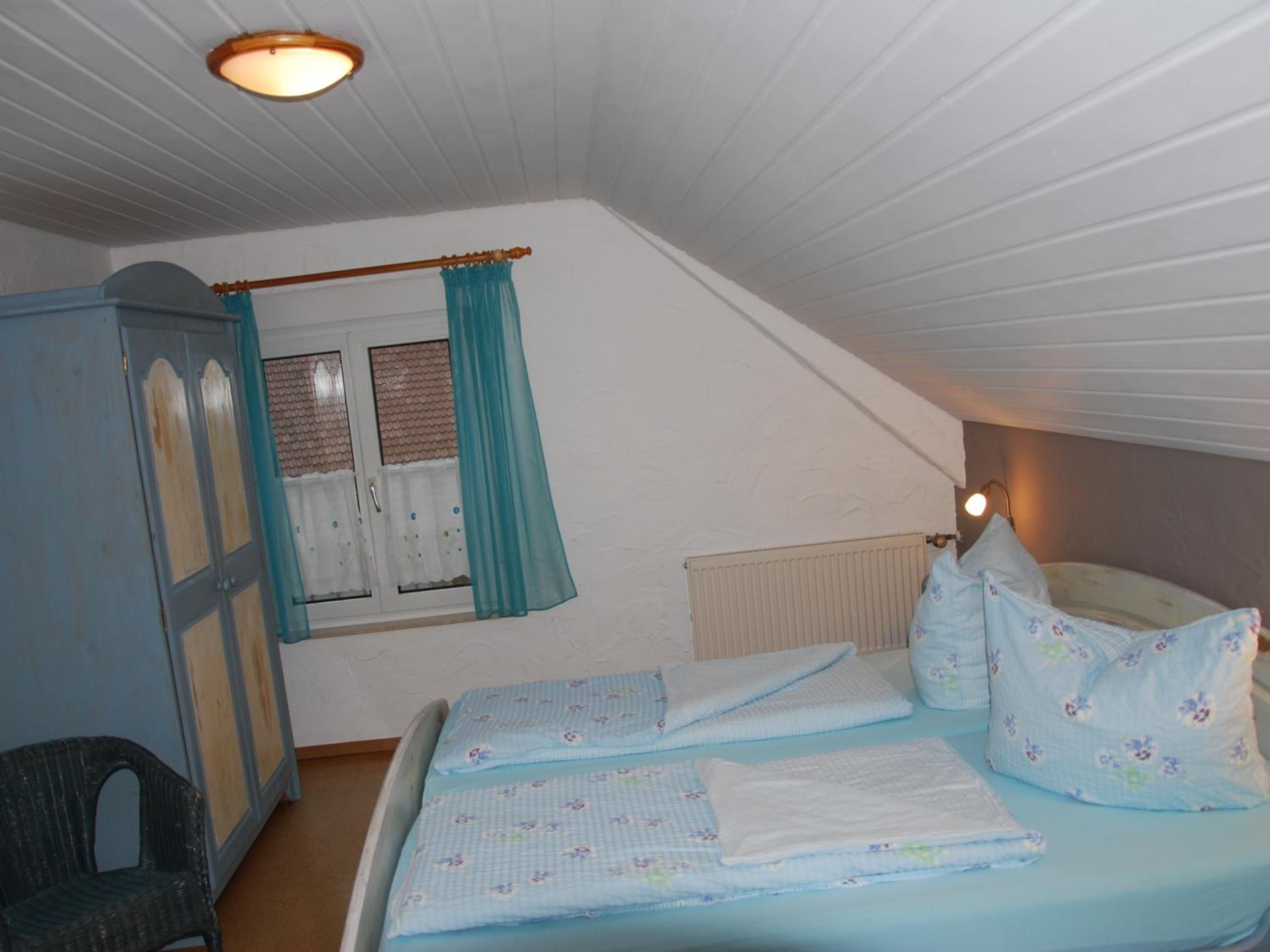 FERIENHOF KATZENMAIER, Bauernhof- und Familienurlaub am BODENSEE, großzügig wohnen, MESSENAH und teils BARRIEREFREI, Spielangebot für drinnen und draußen, 