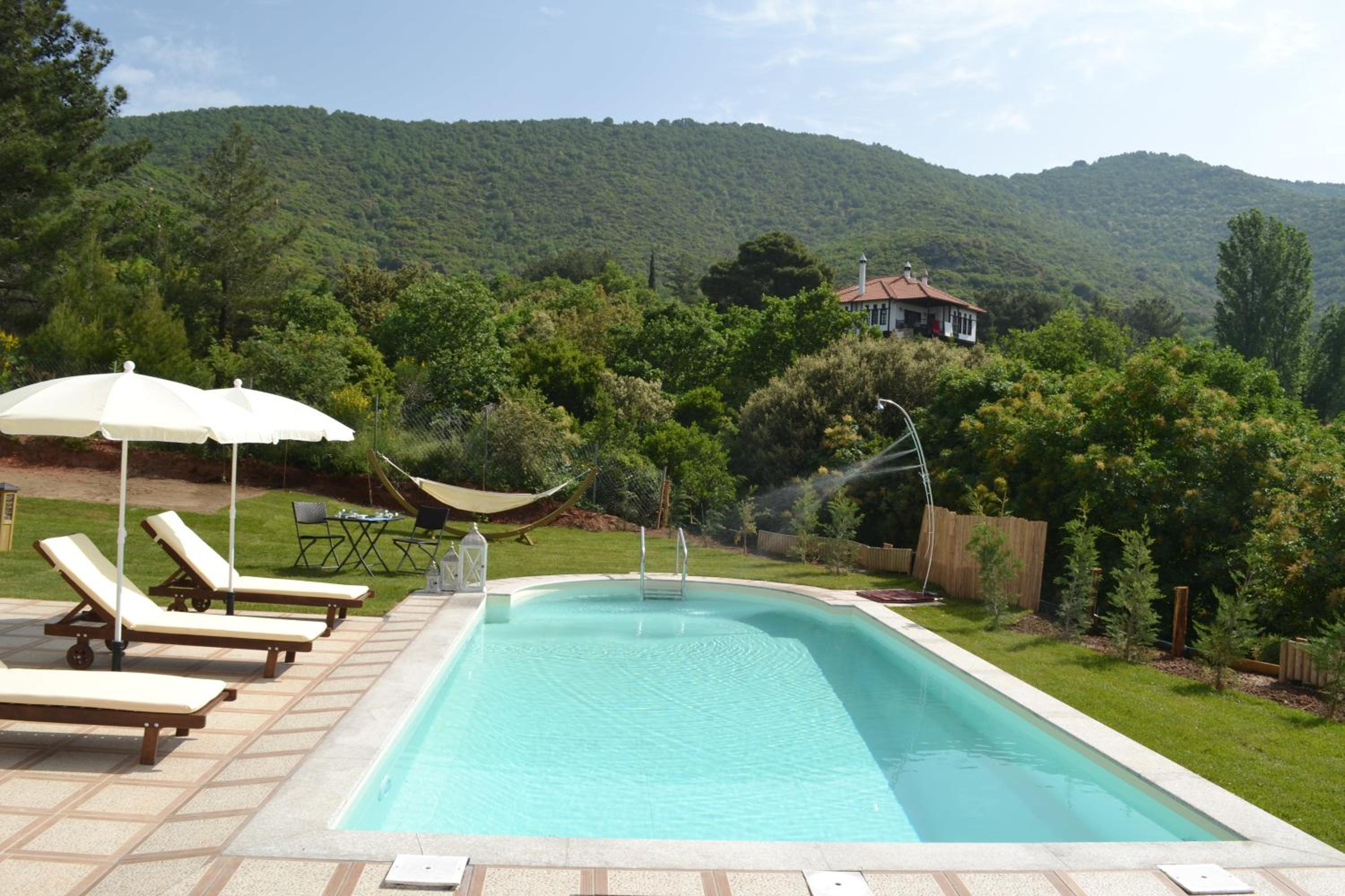 Evmorfes Villas