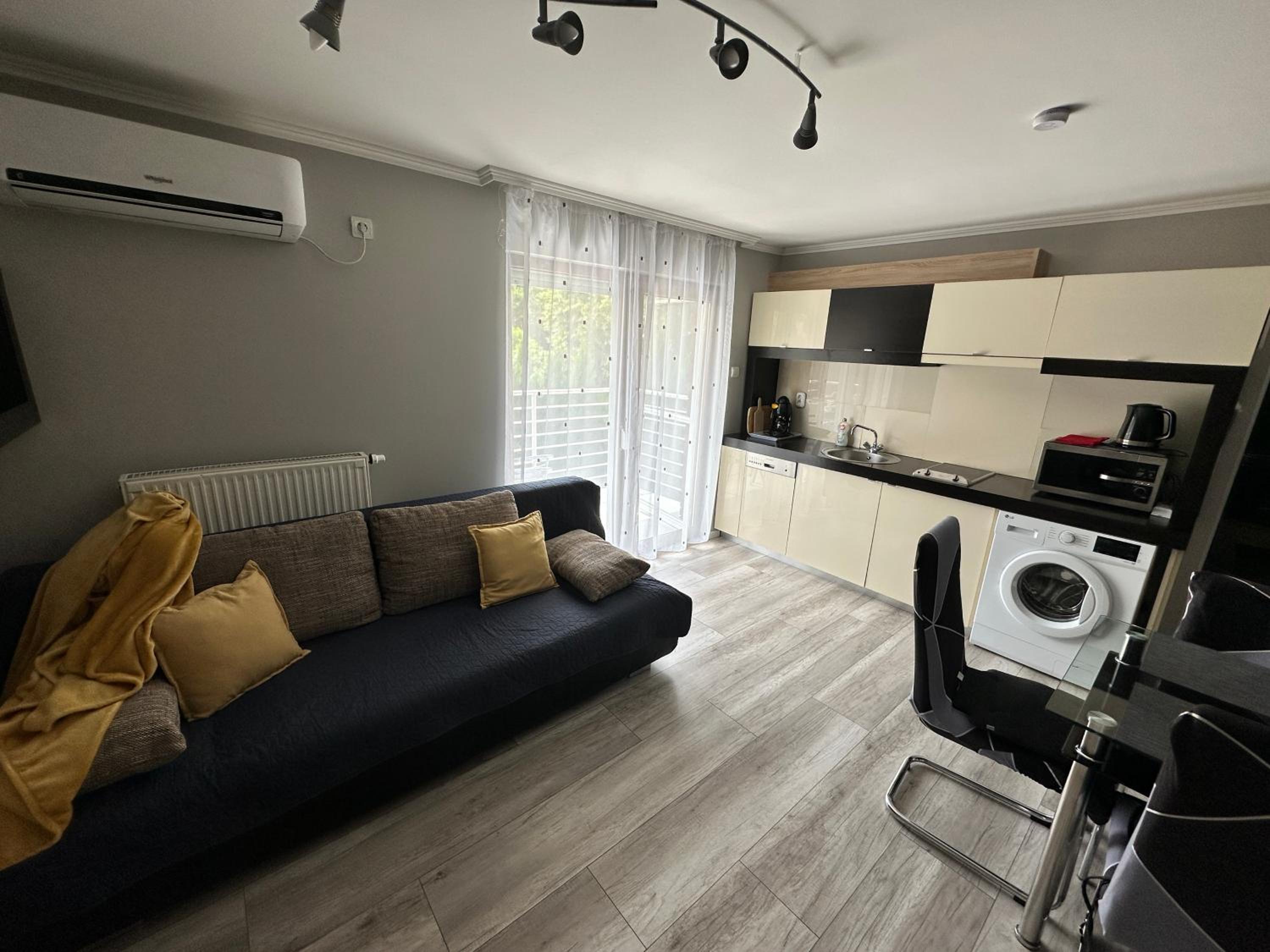Dorina Wellness Apartman view 2