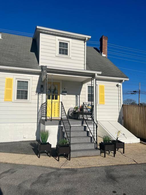 Patty's Place - Private and Convenient EV-Friendly Apartment near Downtown