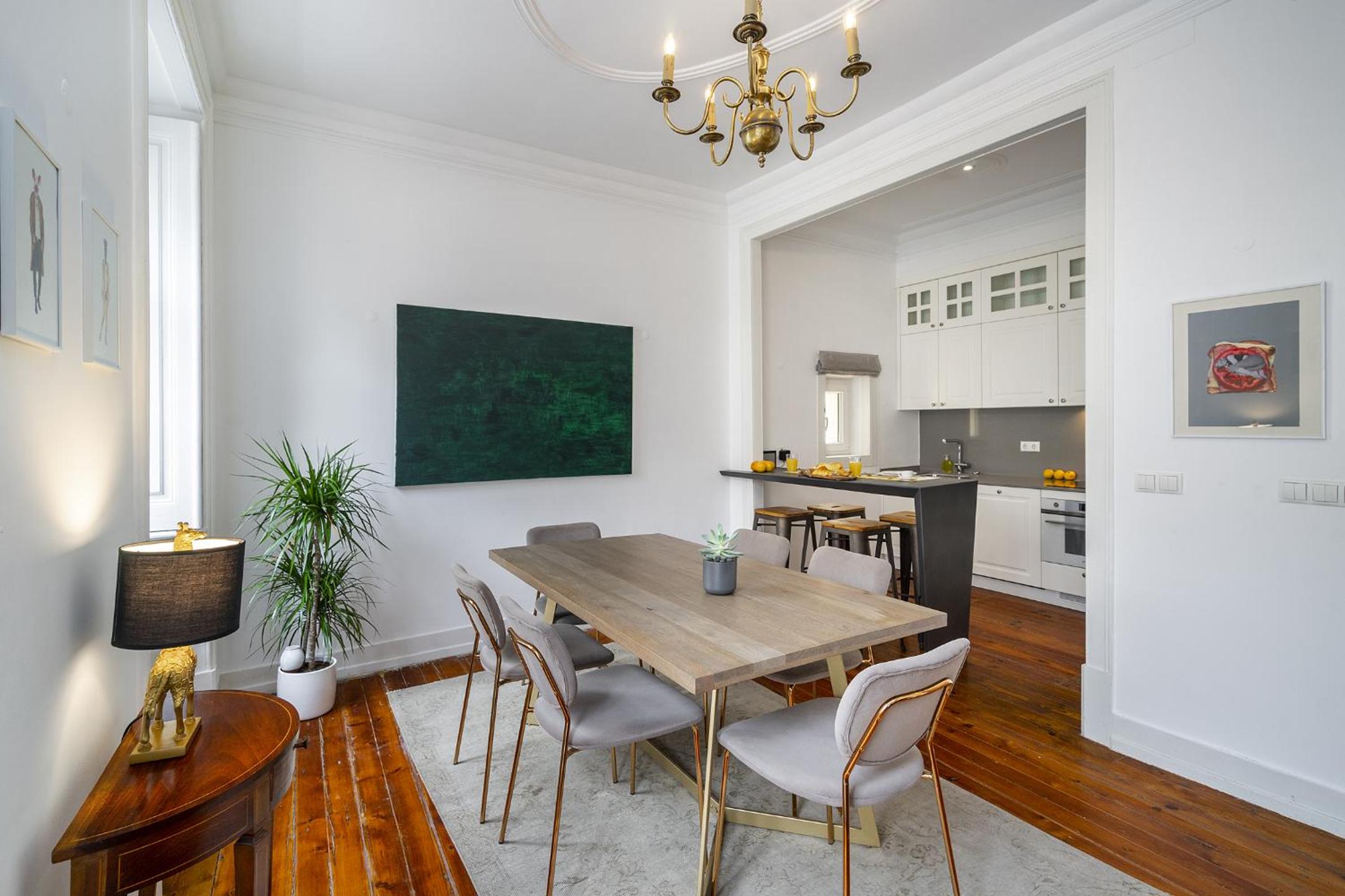 WHome Central 1-Bed w/ River Views great for D Nomads & R Workers view 2
