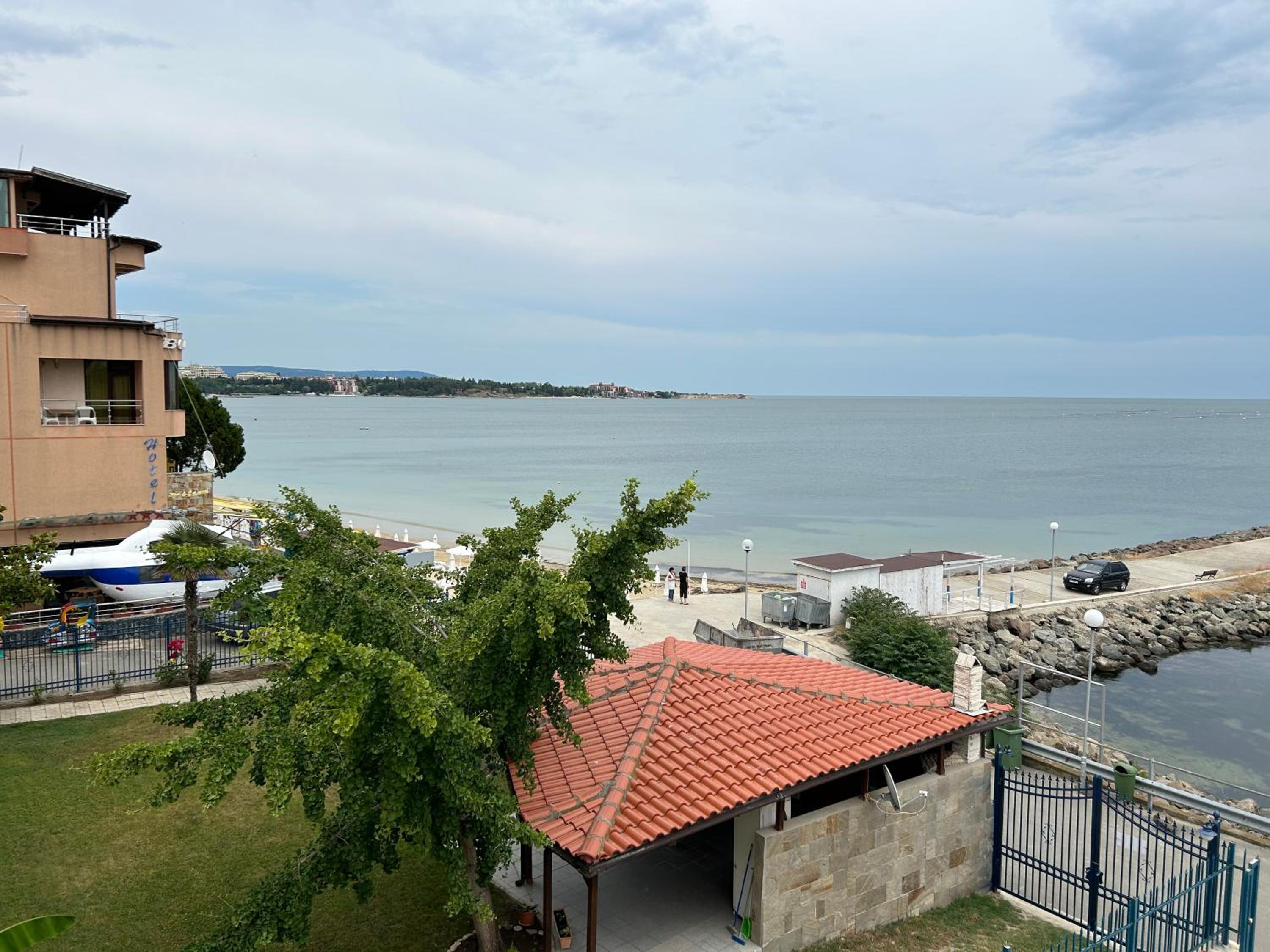 Panorama Chantall-izby,apartmány s výhľadom na more