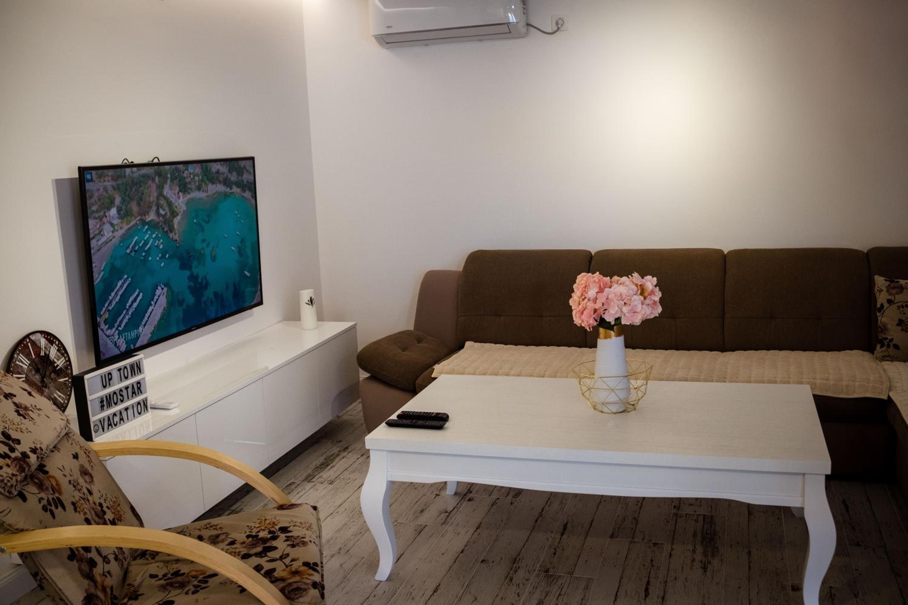 Villa UpTown