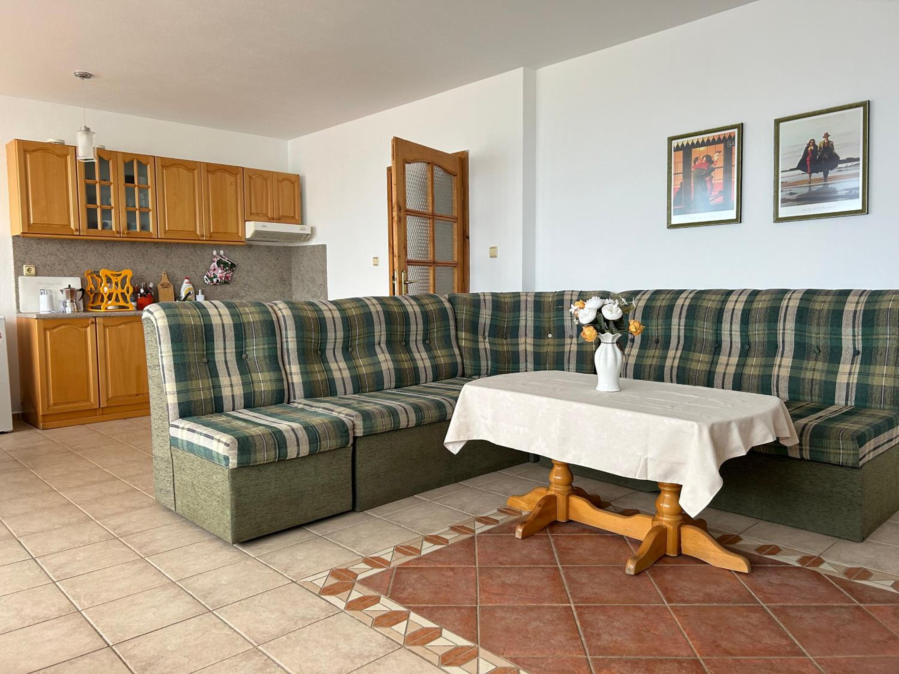 Panorama Chantall-izby,apartmány s výhľadom na more