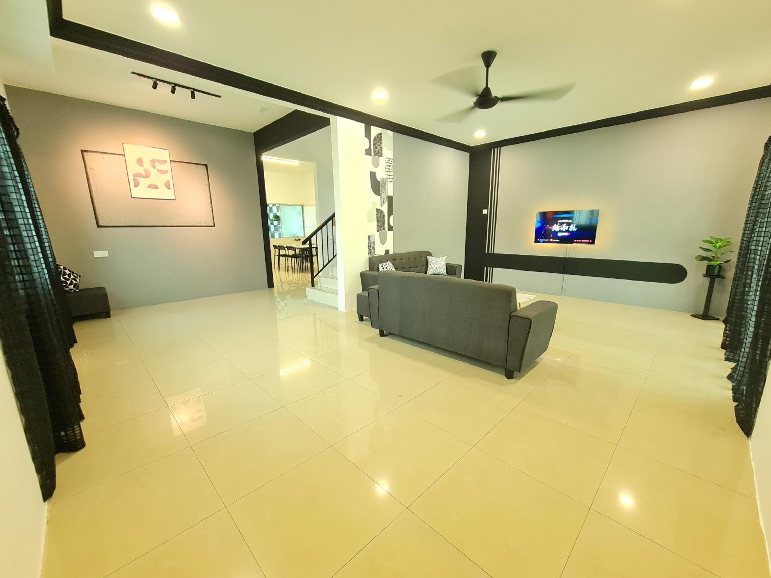 Air-home M1 Simpang near Aulong Econsave, 4BR, 10pax, Netflix photo 1