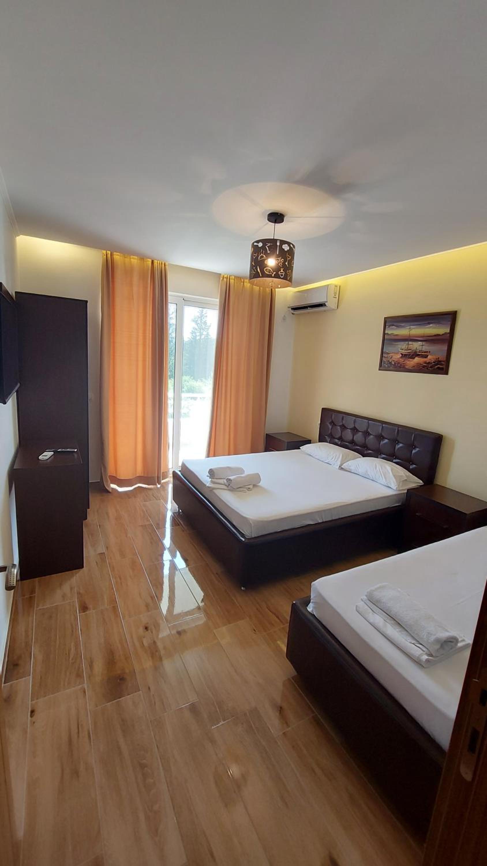 Rinia Apartments