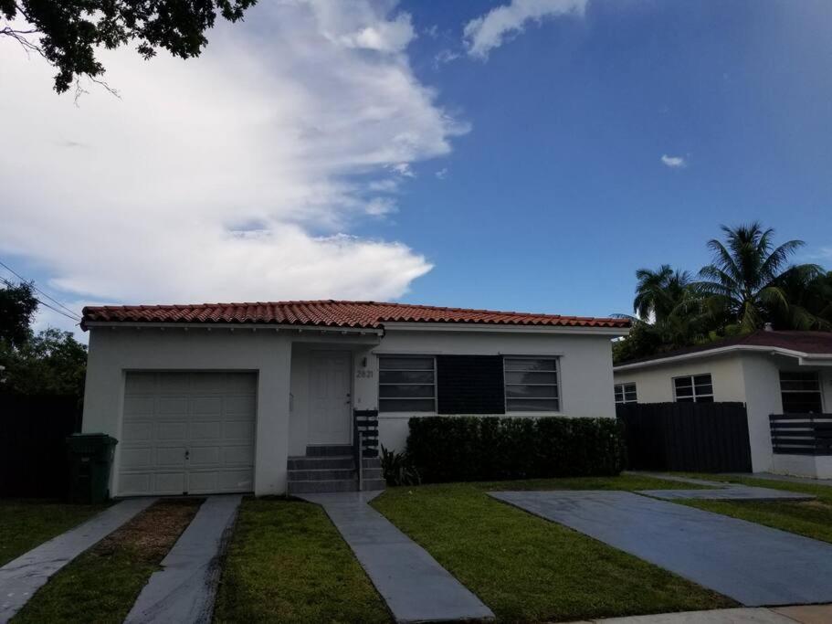 My lovely home in Miami 15 minutes from the Beach