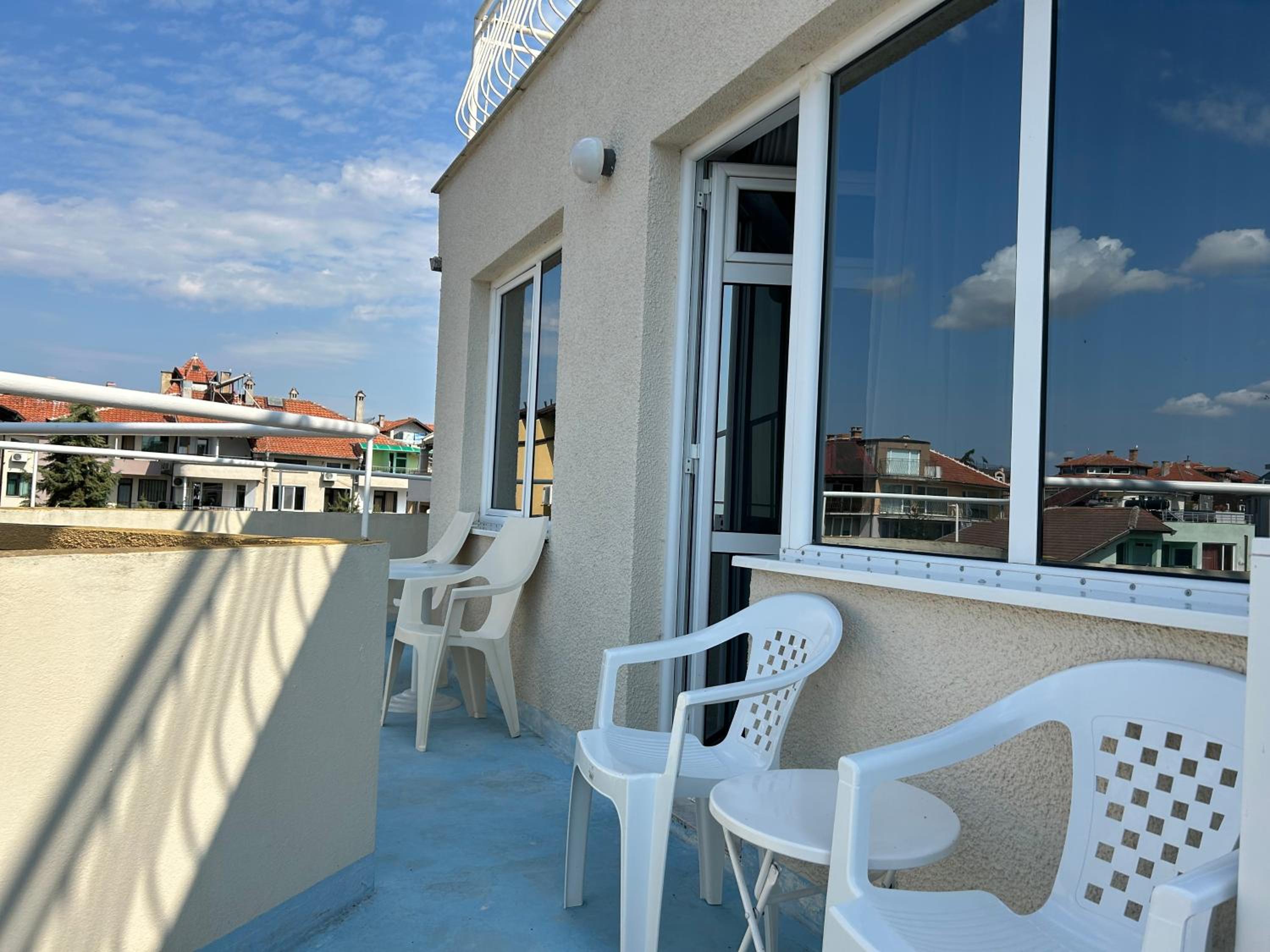 Panorama Chantall-izby,apartmány s výhľadom na more