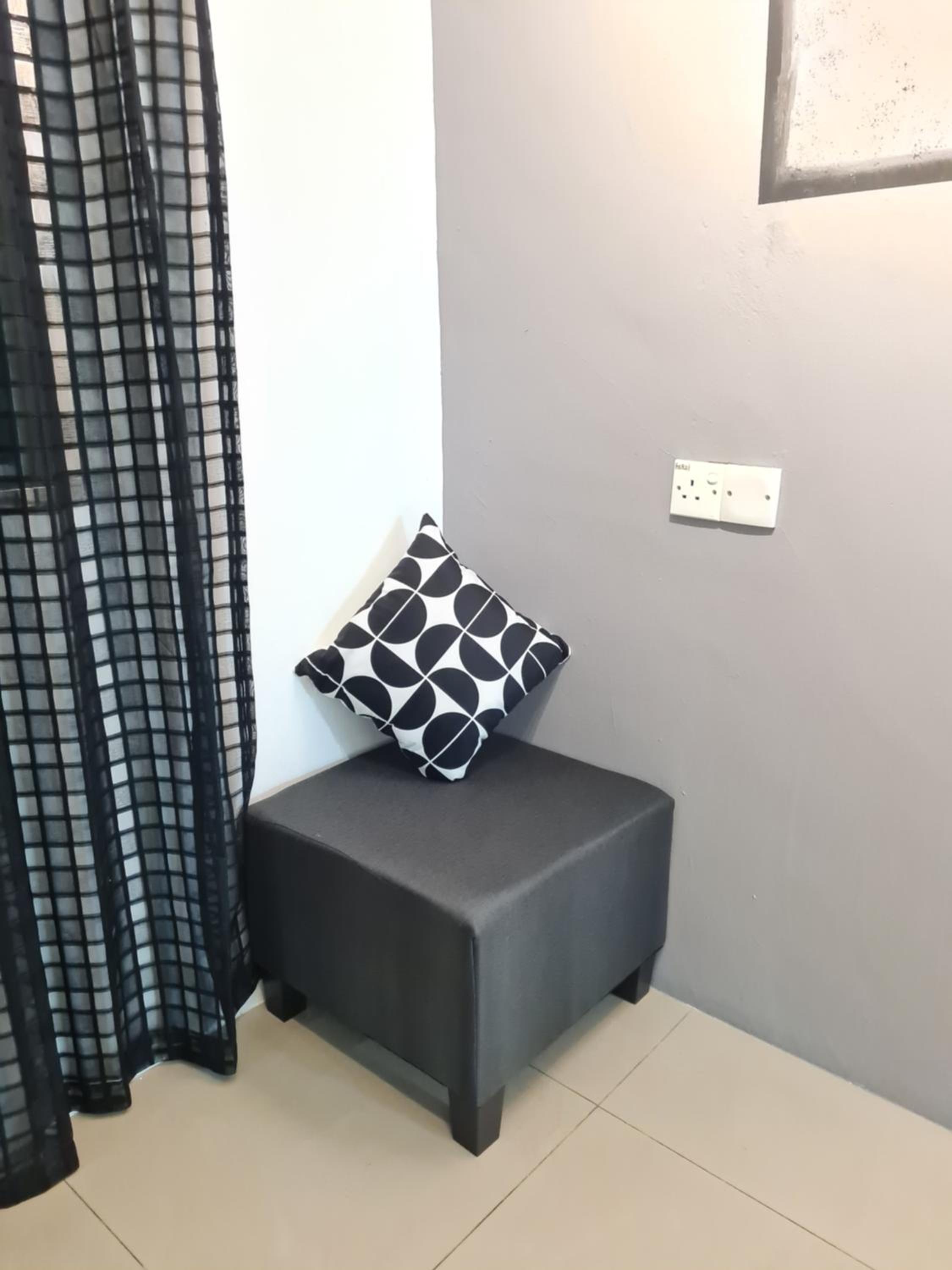 Air-home M1 Simpang near Aulong Econsave, 4BR, 10pax, Netflix photo 6