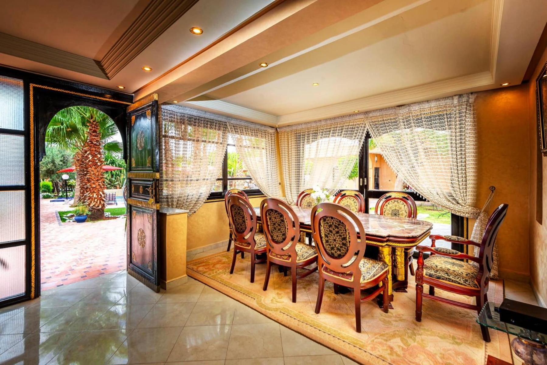 dining