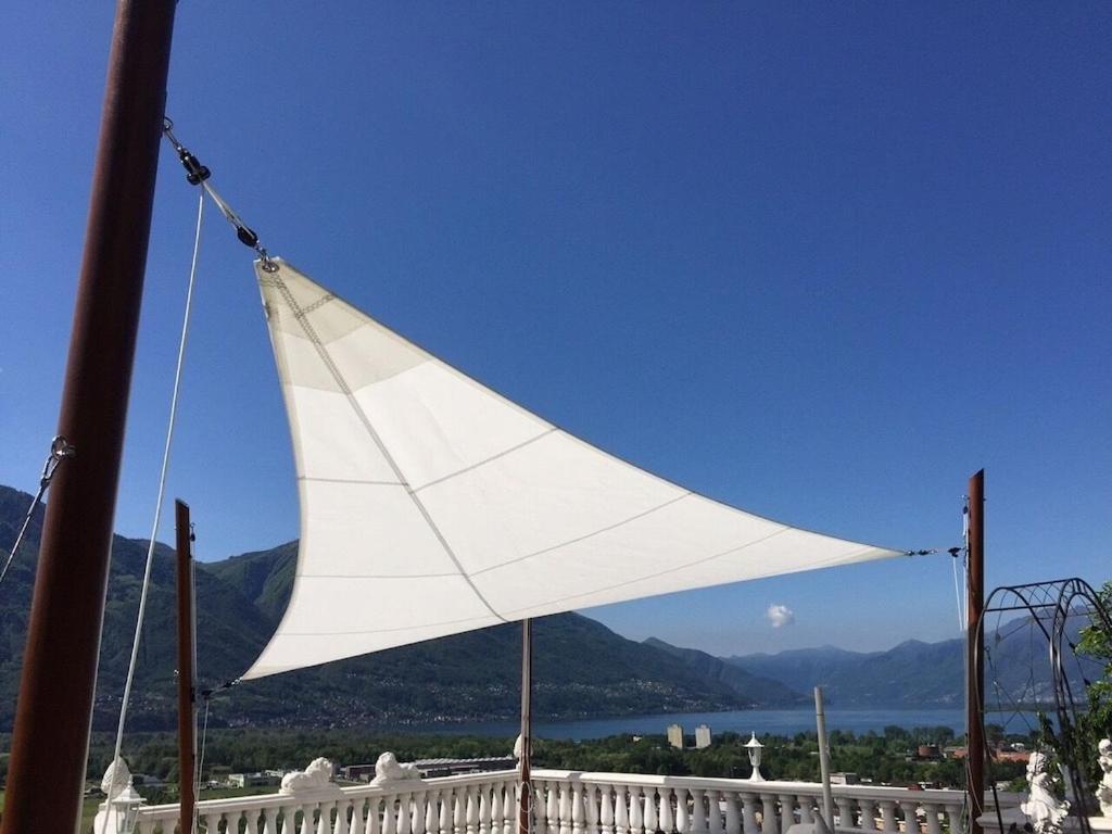 Ferienhaus Patrizia with a fantastic view of Lake Maggiore and the pool