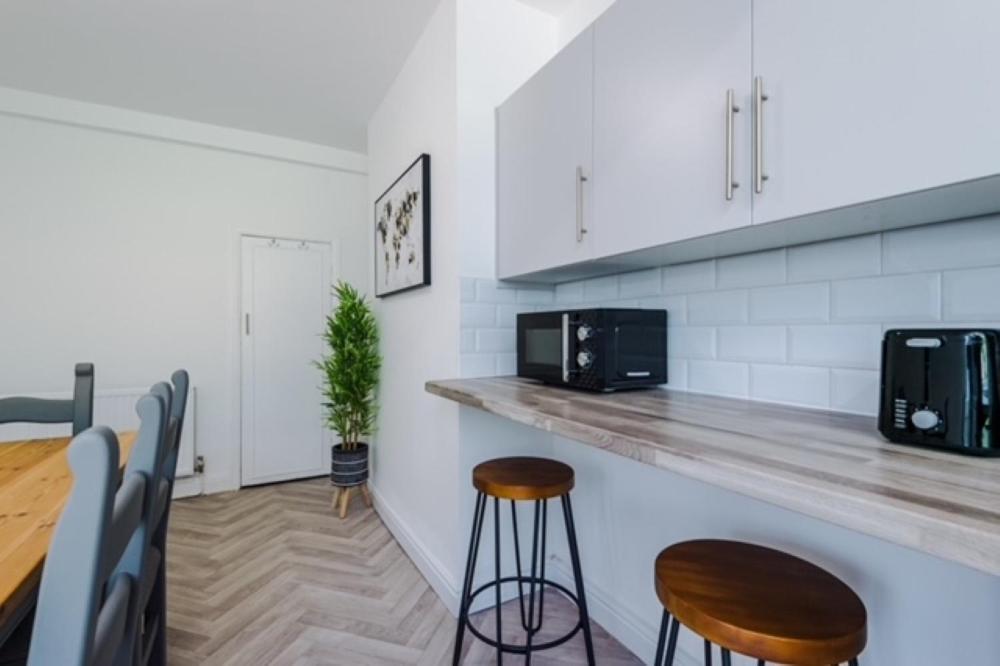 Beautiful 3 bedroom property , Sleeps 6 view 5
