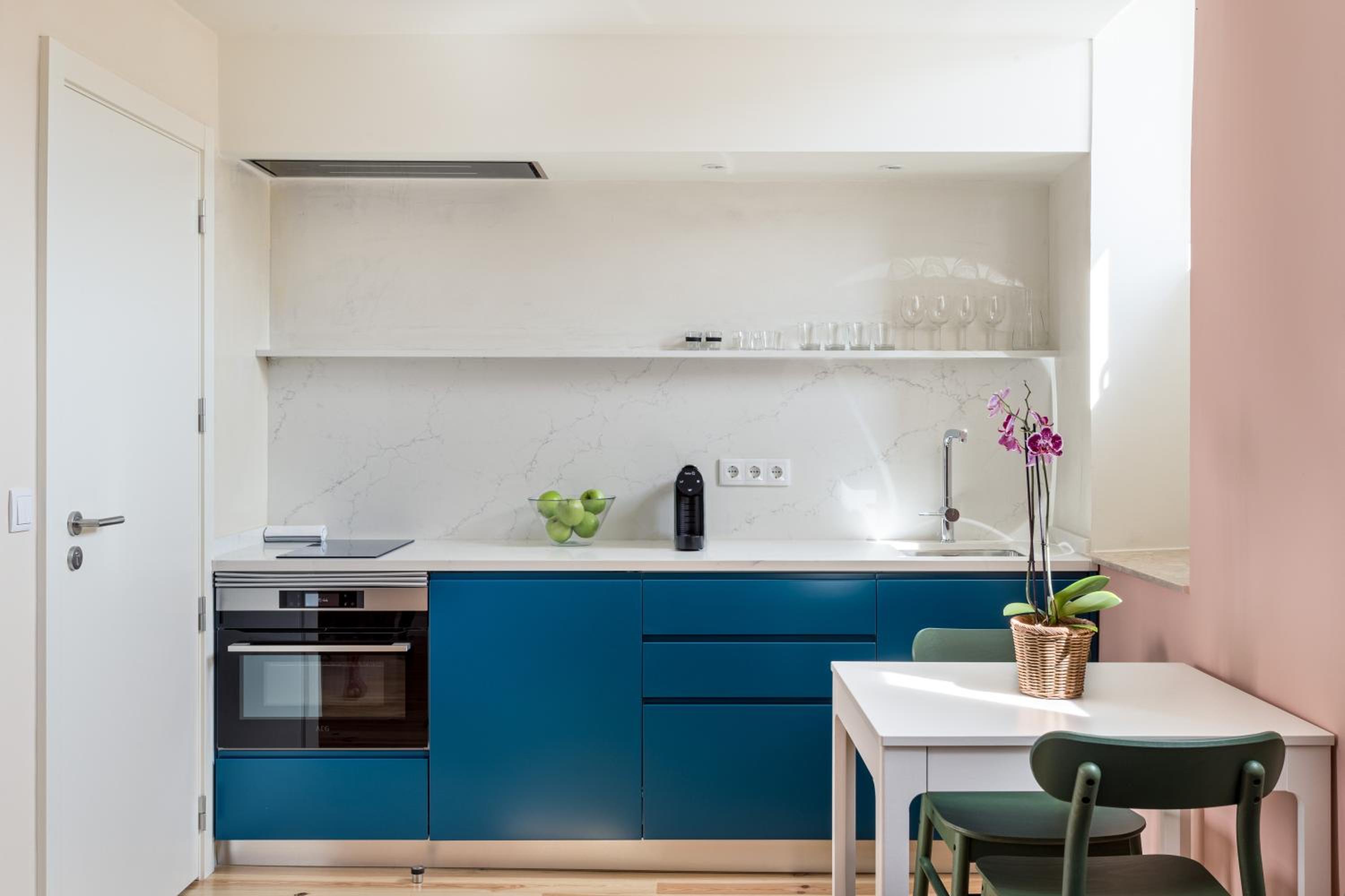 JOIVY Flats next to Rossio Square and main Lisbon attractions
