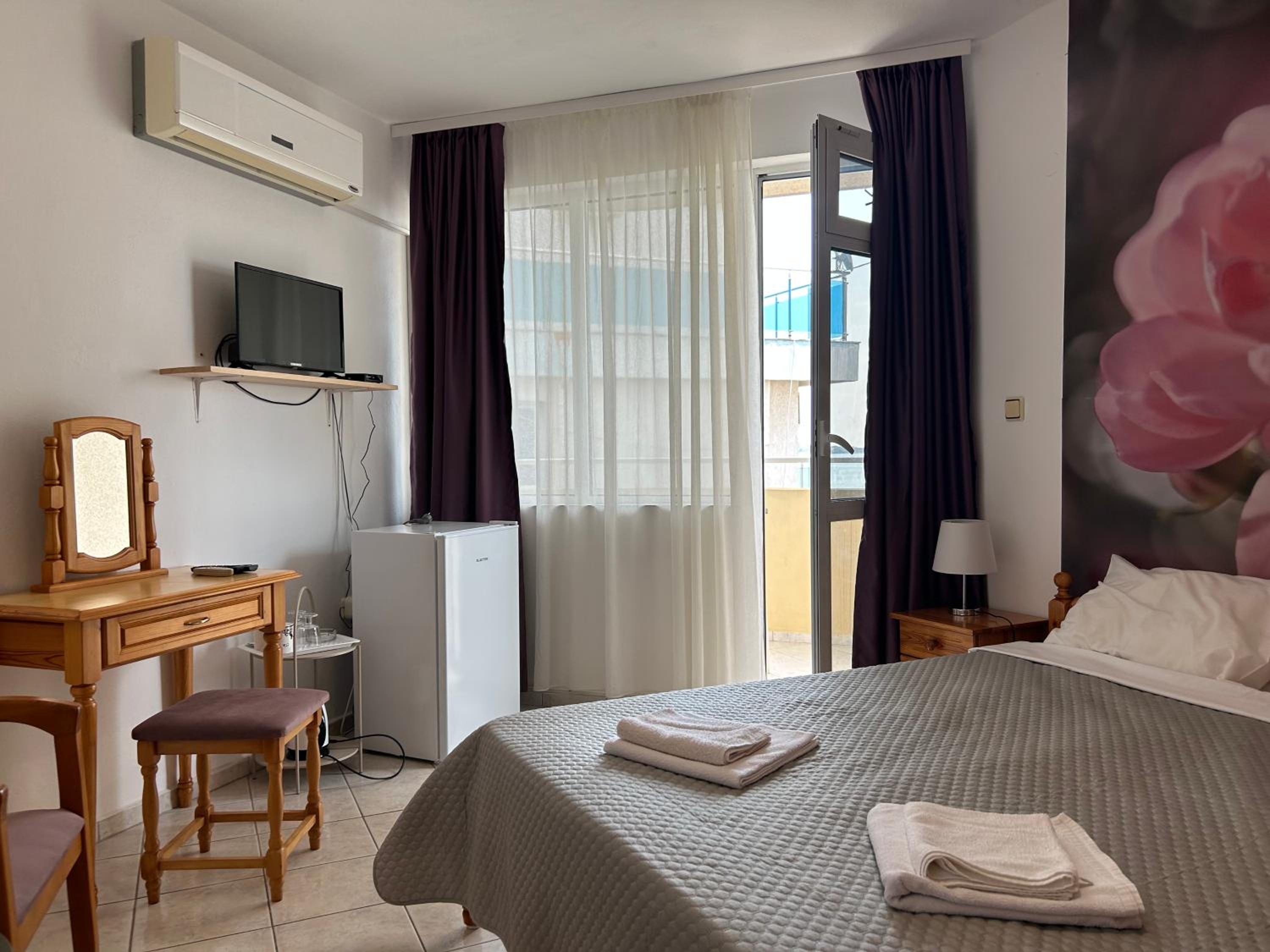 Panorama Chantall-izby,apartmány s výhľadom na more