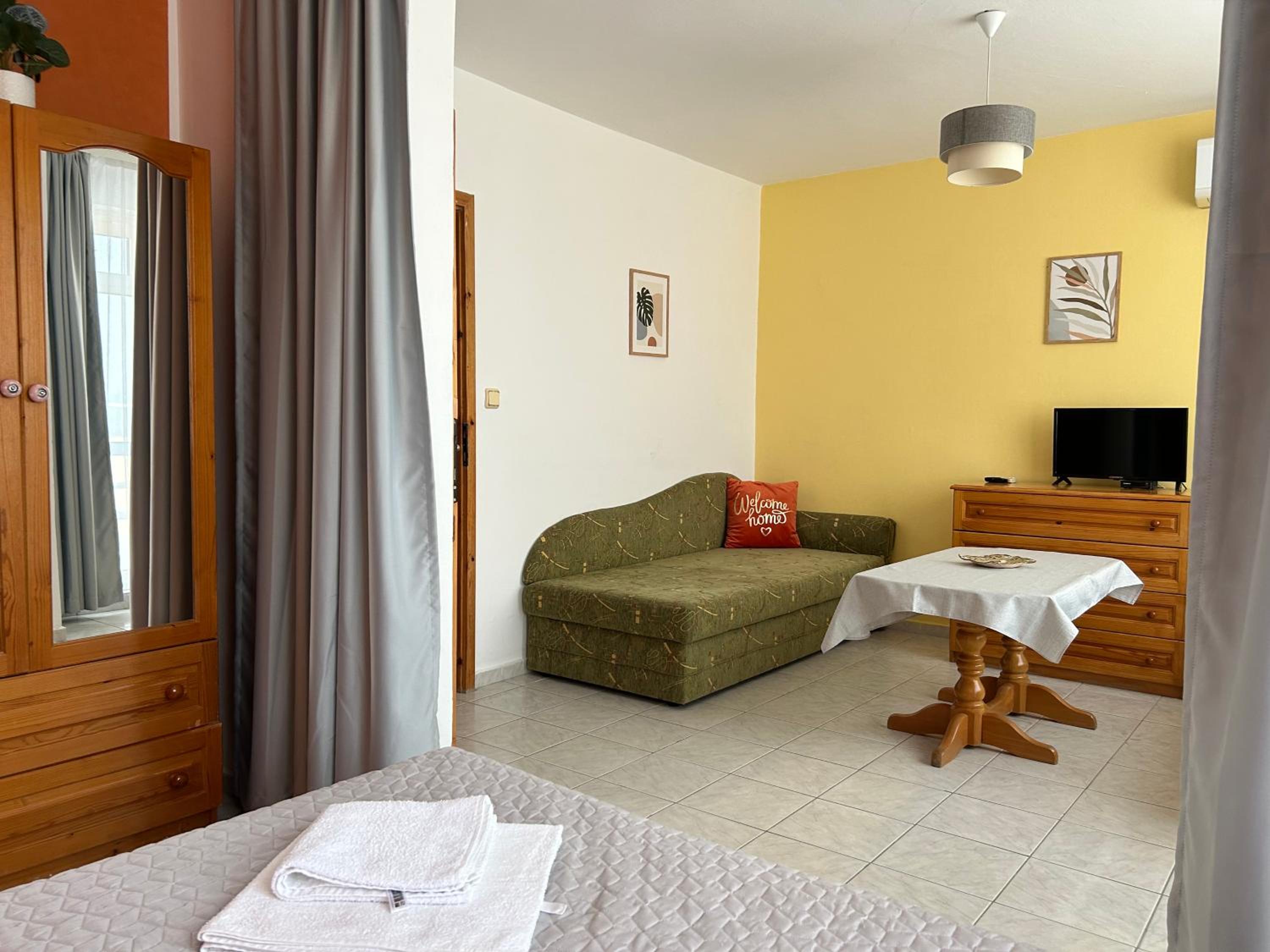 Panorama Chantall-izby,apartmány s výhľadom na more