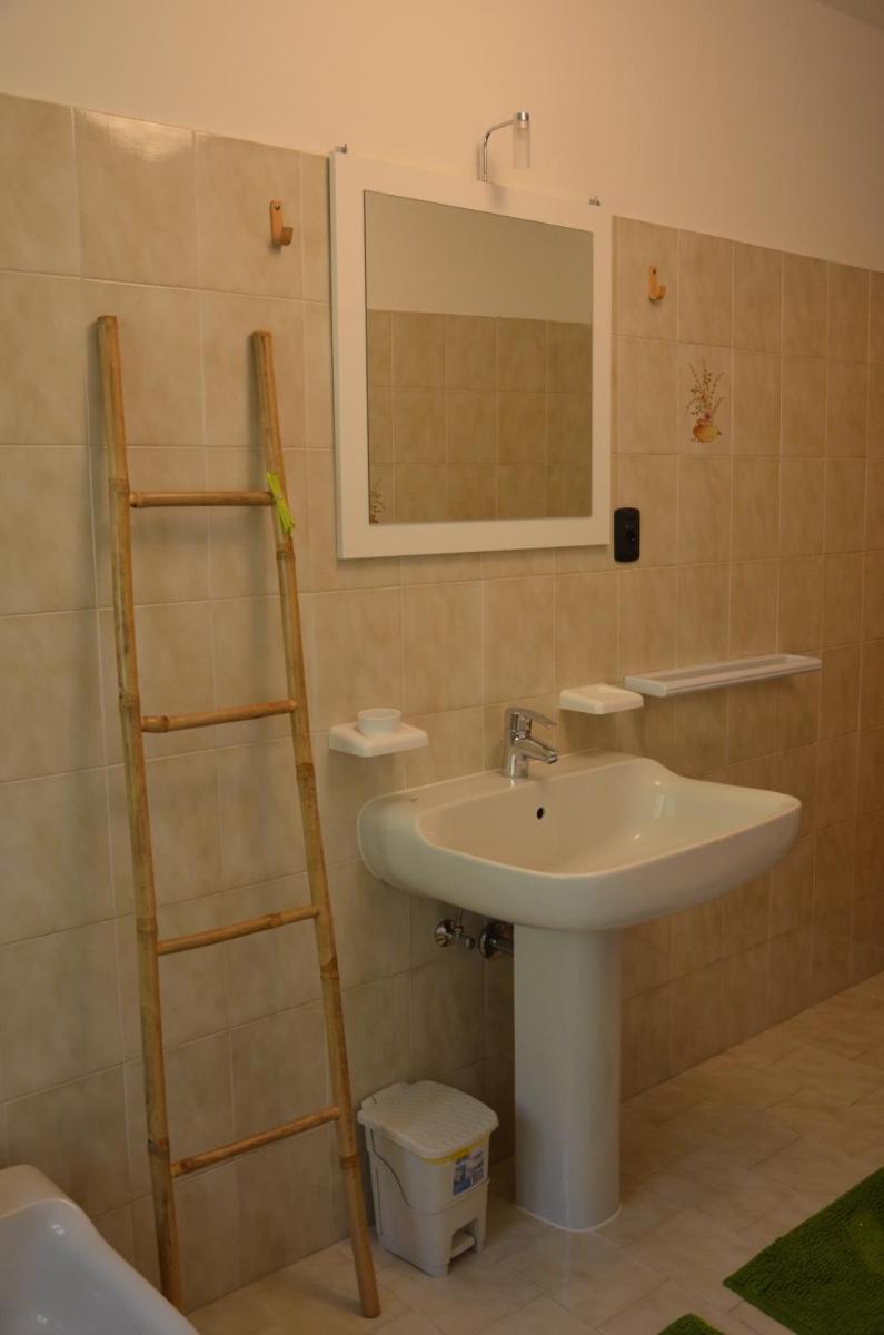 Photo 49