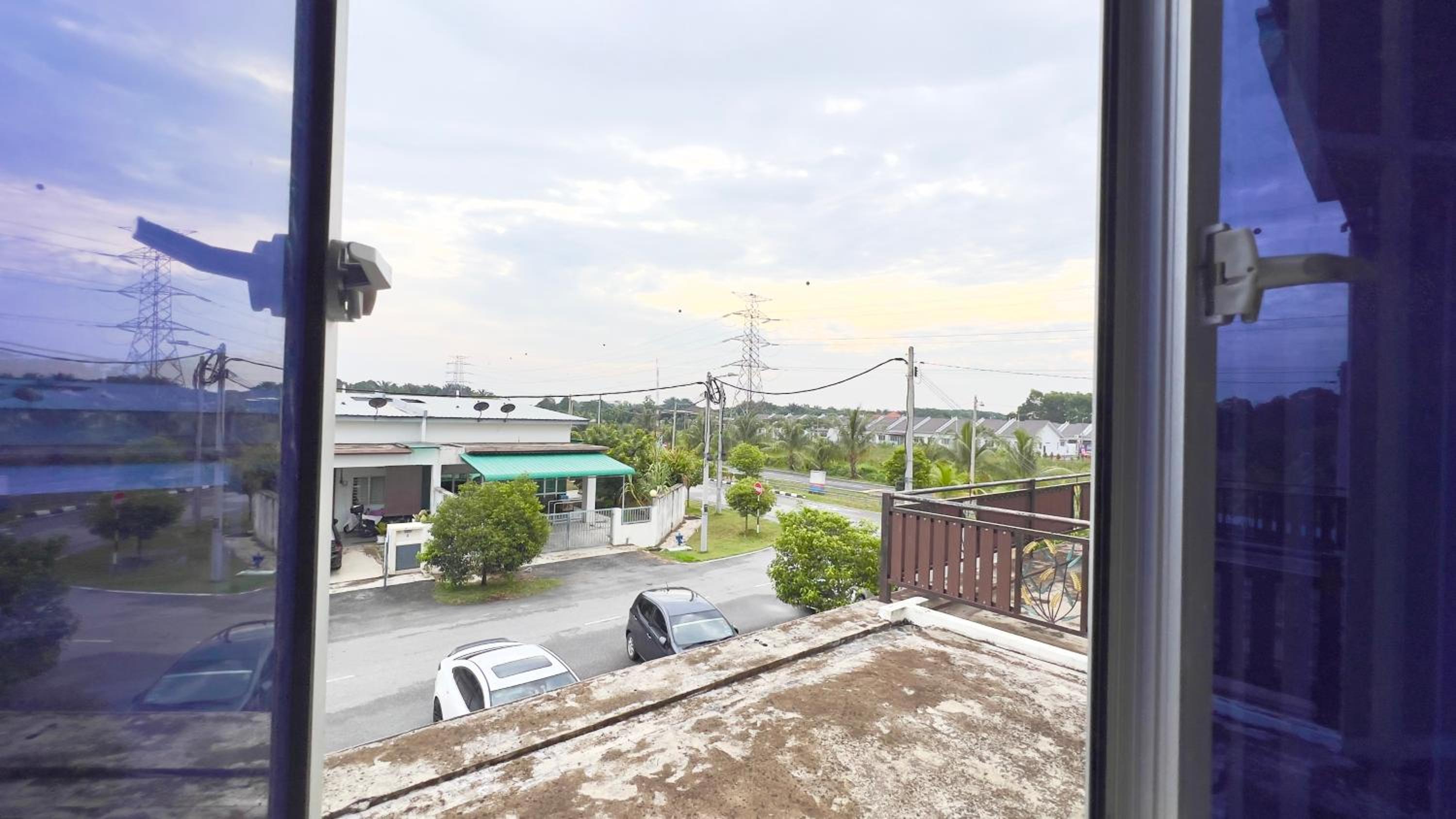 De Qasturee KLIA@Kota Warisan homestay nearest to airport view 3