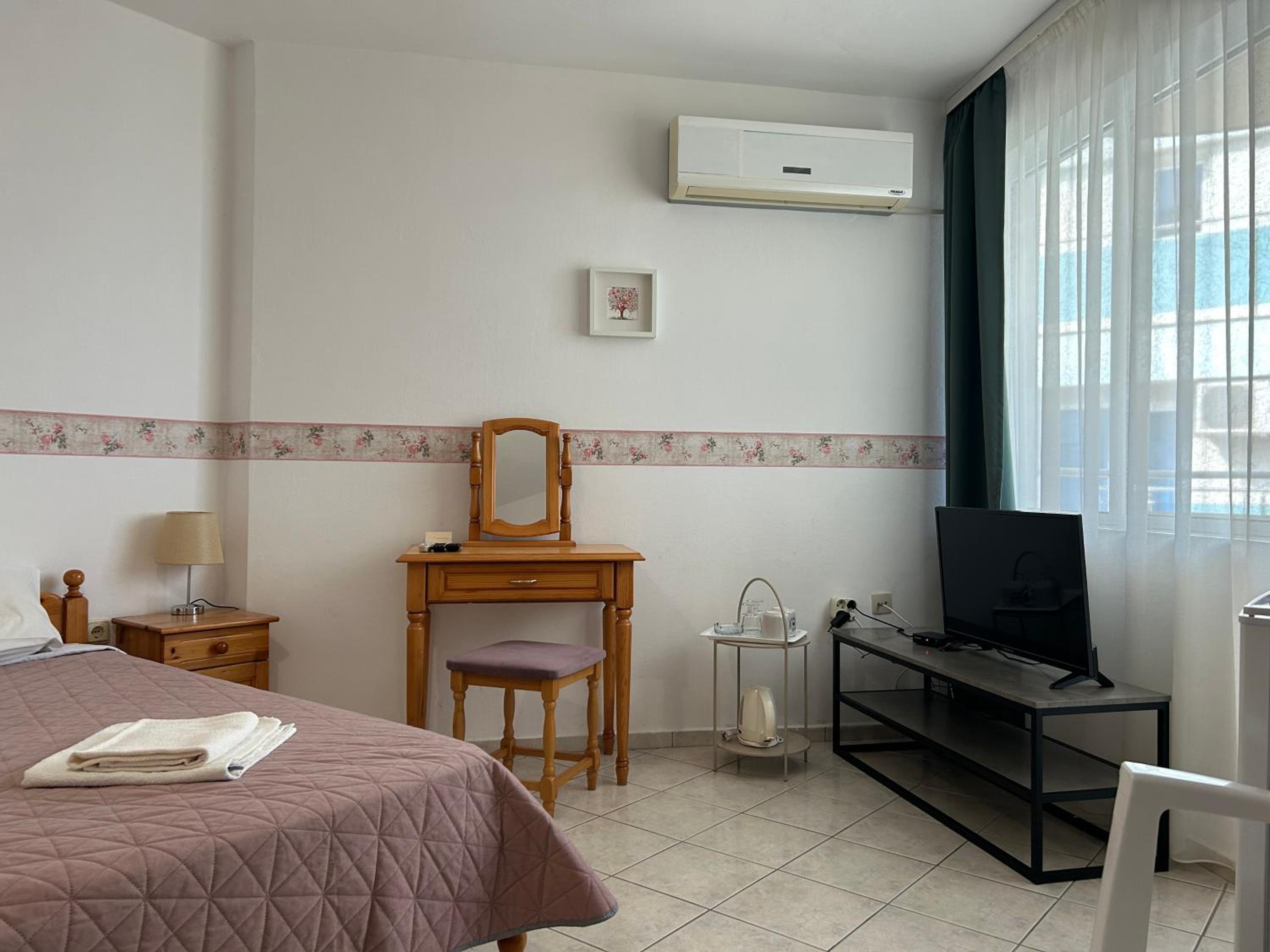 Panorama Chantall-izby,apartmány s výhľadom na more