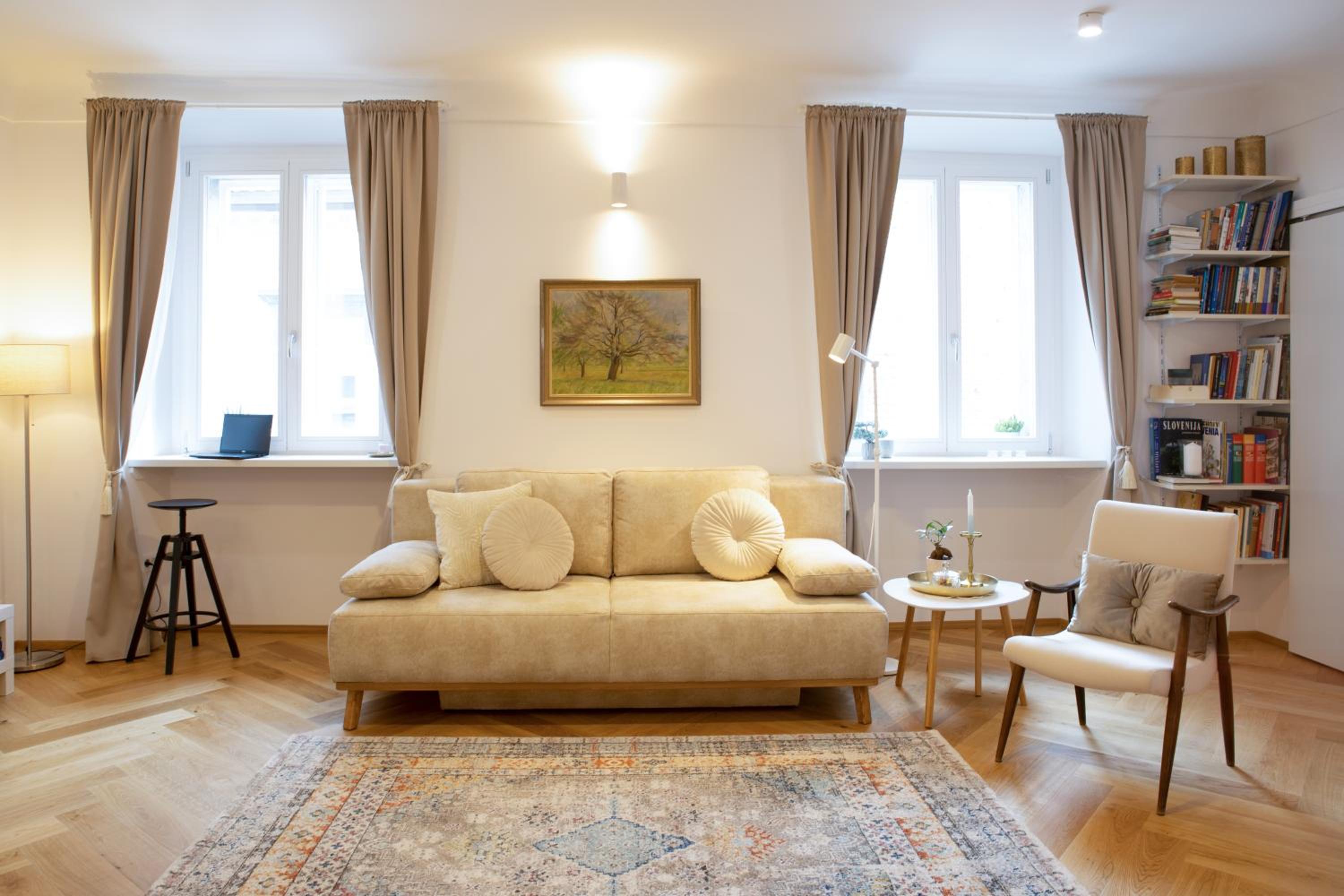 Stylish Apartment in Historical Center view 3