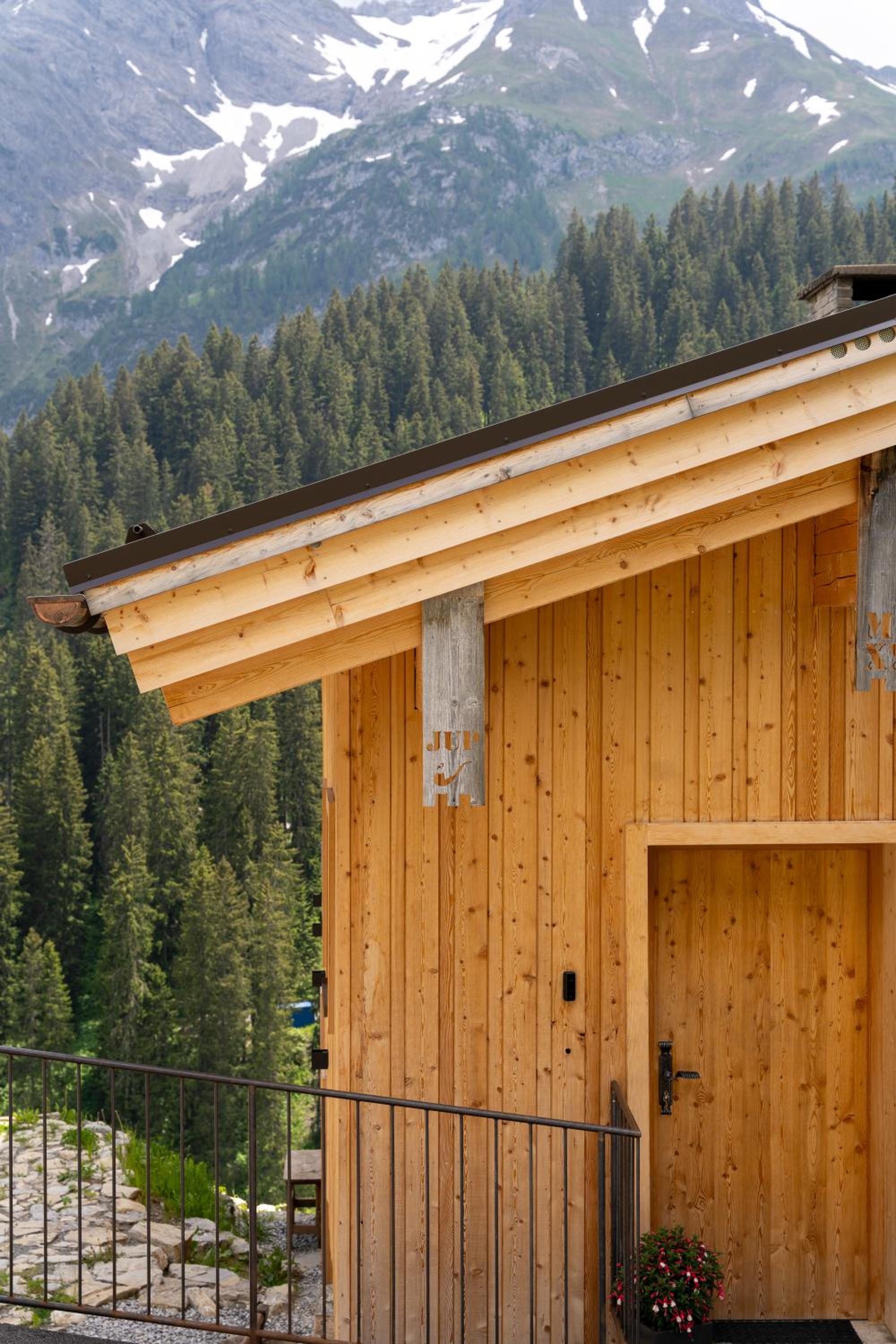 Jup - a luxury boutique chalet