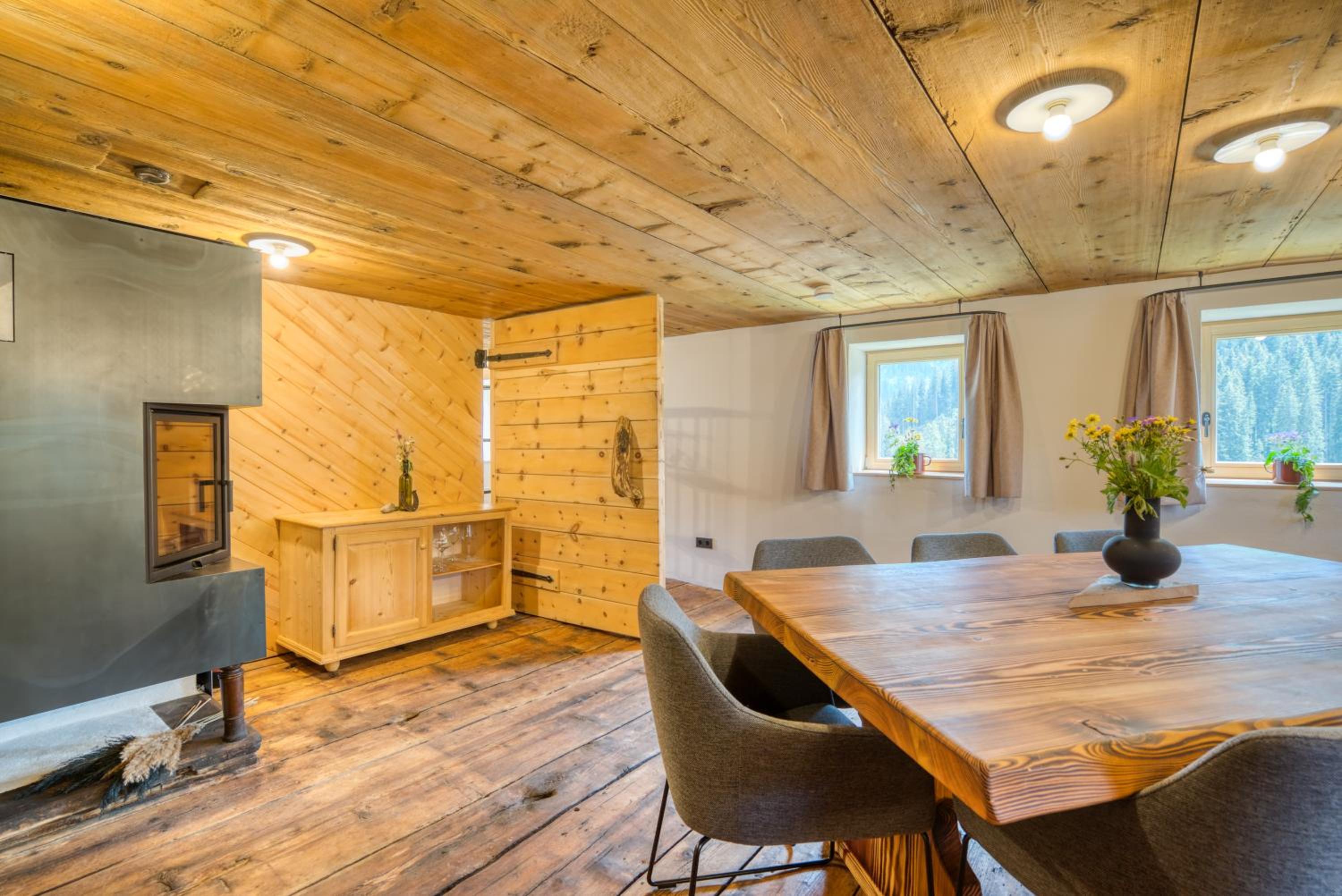 Jup - a luxury boutique chalet