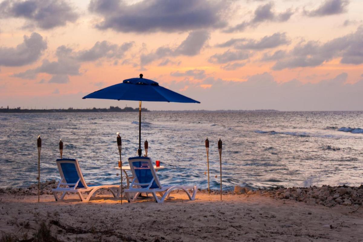 Christmas Palms by Grand Cayman Villas & Condos